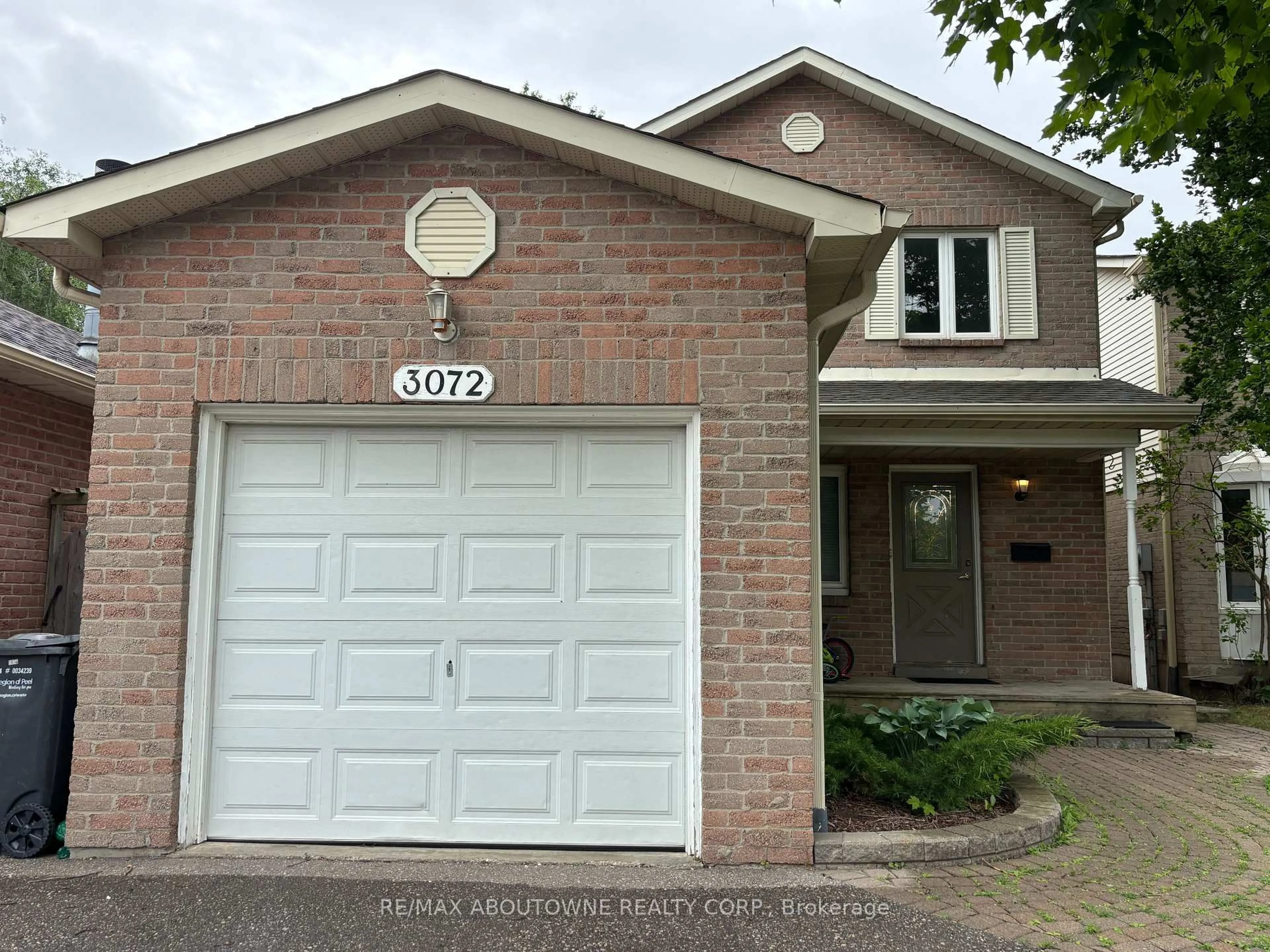Home with brick exterior material, street for 3072 Patrick Cres, Mississauga Ontario L5N 3G5