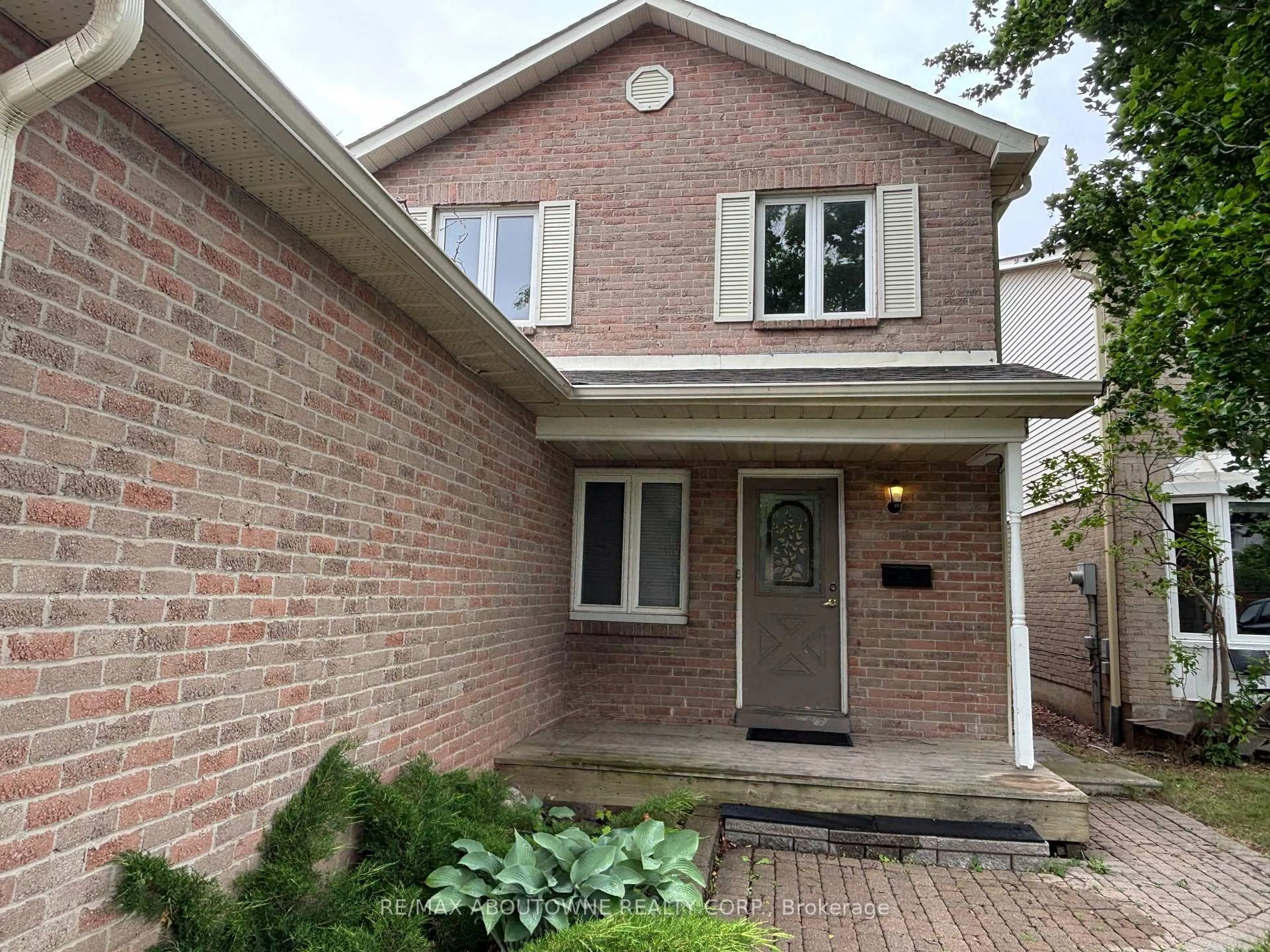 Home with brick exterior material, street for 3072 Patrick Cres, Mississauga Ontario L5N 3G5