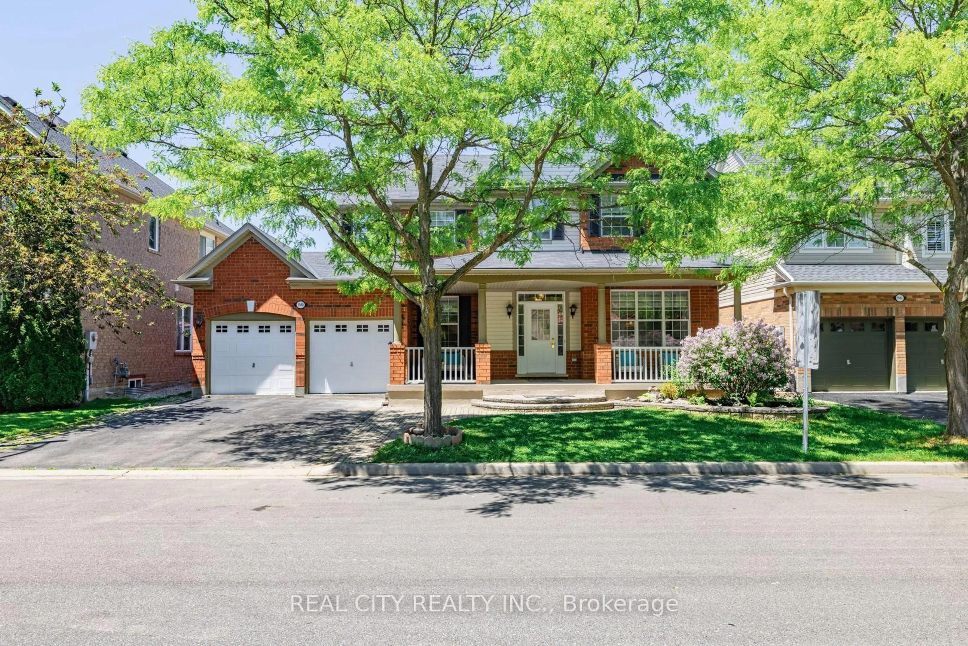 Home with brick exterior material, street for 1580 Earl Cres, Milton Ontario L9T 5Z2