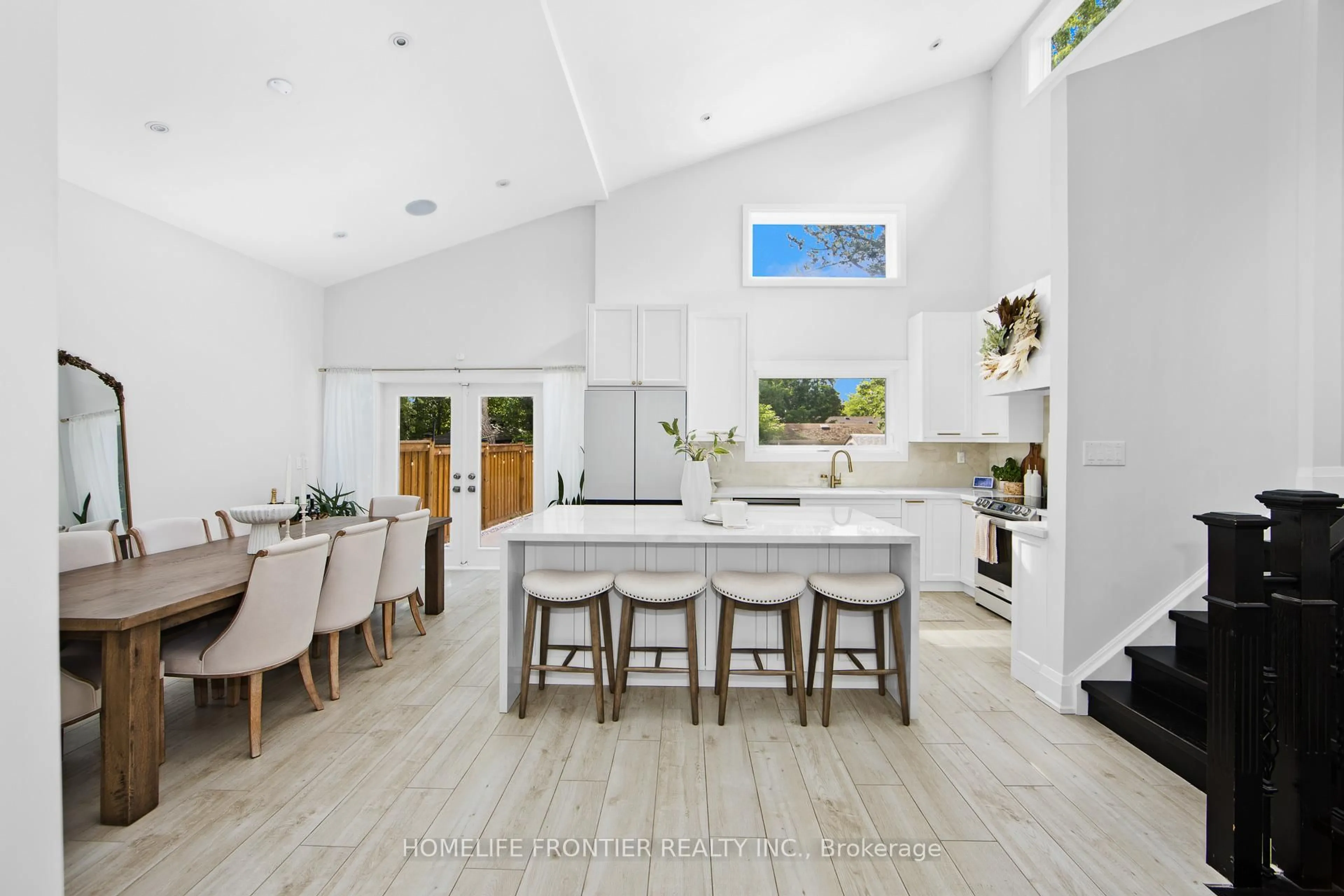 Open concept kitchen, unknown for 2138 Truscott Dr, Mississauga Ontario L5J 2A6