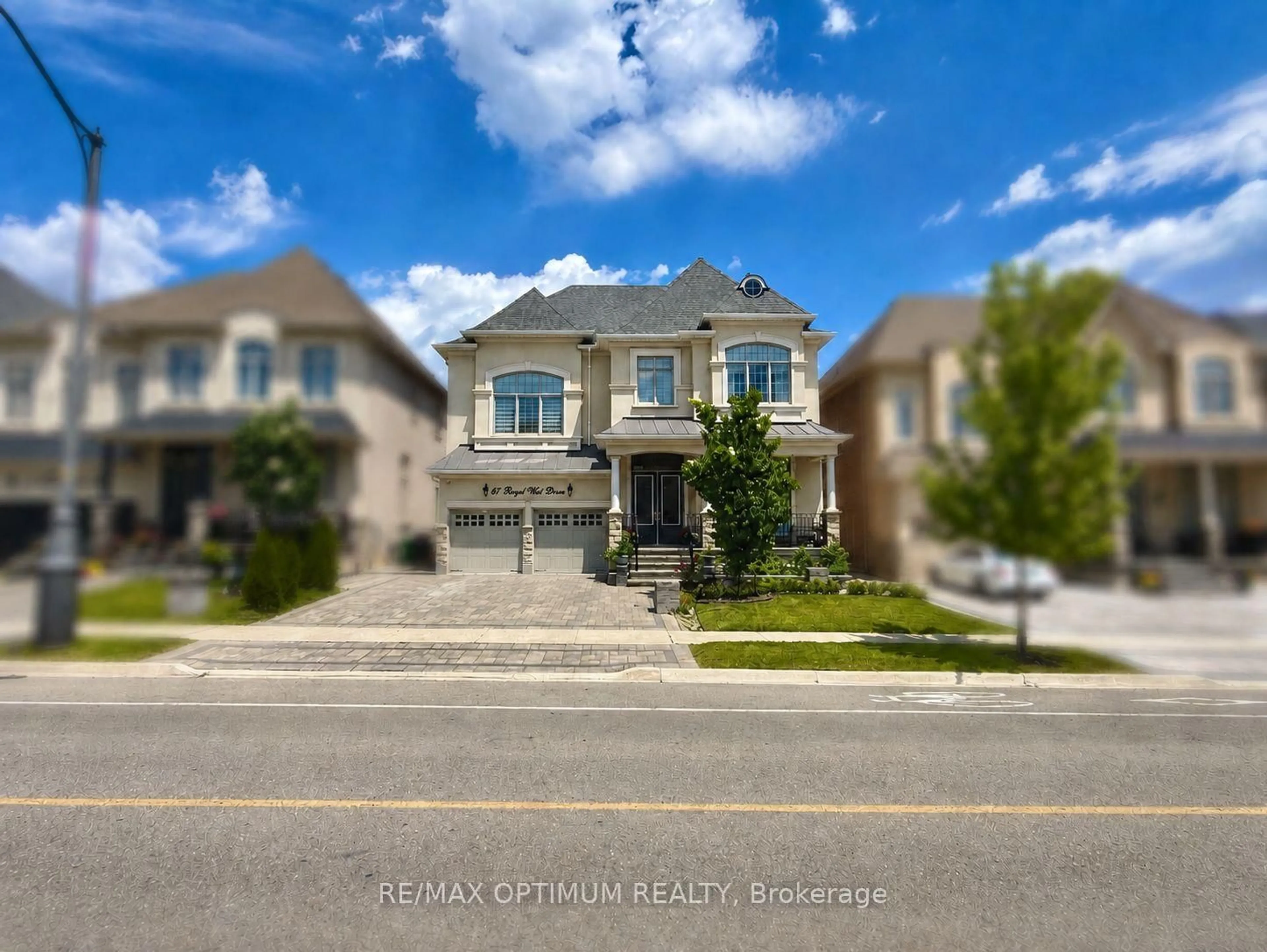 Home with brick exterior material, street for 47 Royal West Dr, Brampton Ontario L6X 0Z8