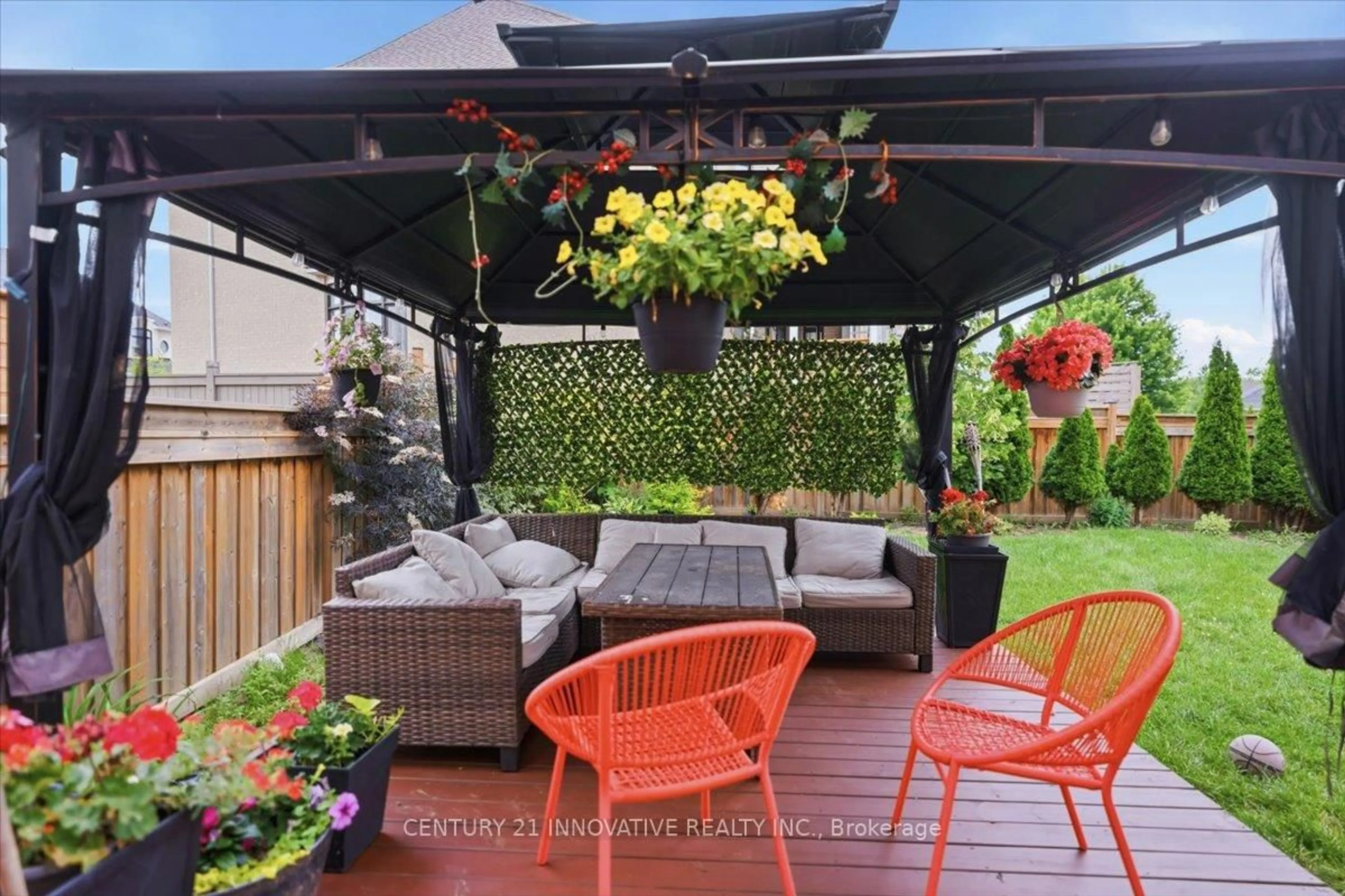 Patio, street for 13 Royal West Dr, Brampton Ontario L6X 0Z8