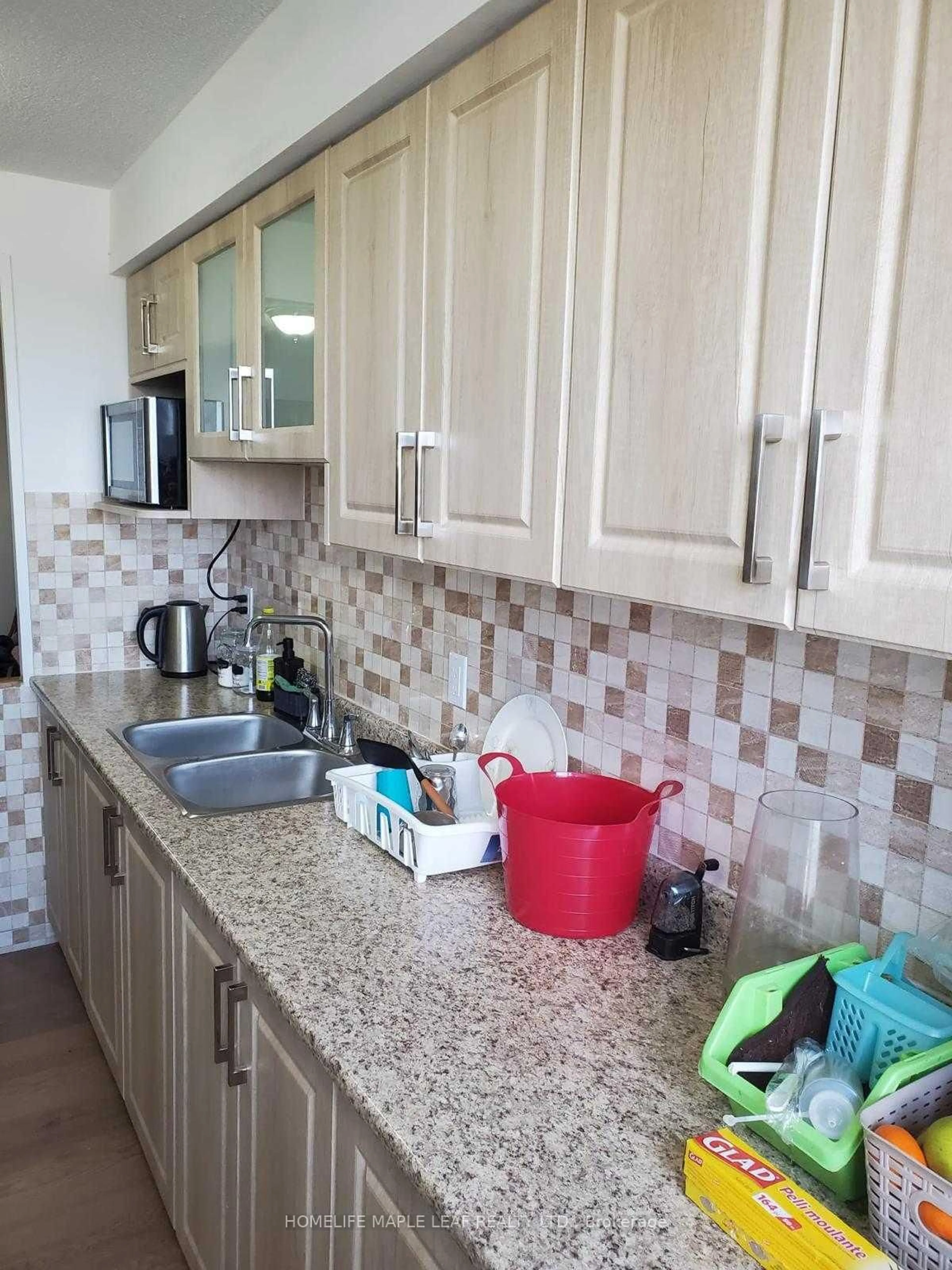 Standard kitchen, unknown for 25 Kensington Rd #1106, Brampton Ontario L6T 3W8