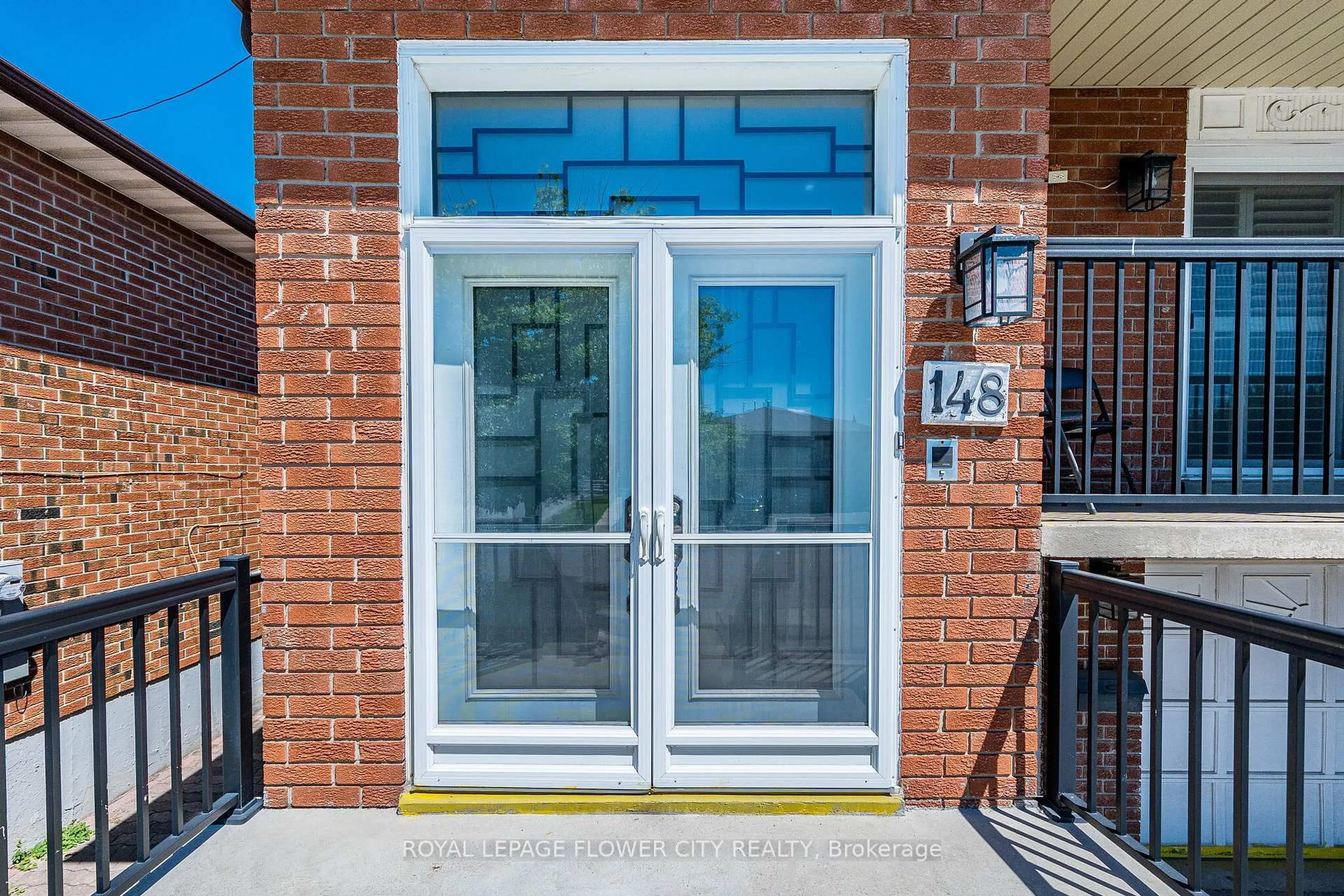 Indoor entryway for 148 Dolores Rd, Toronto Ontario M3L 2K8