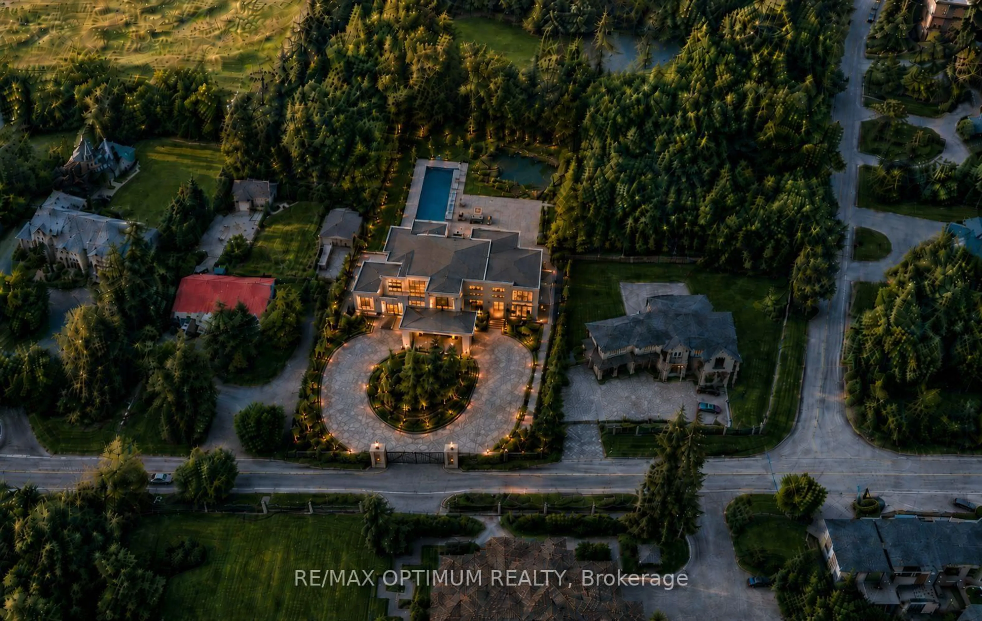 A pic from outside/outdoor area/front of a property/back of a property/a pic from drone, unknown for 8295 Creditview Rd, Brampton Ontario L6Y 0G7