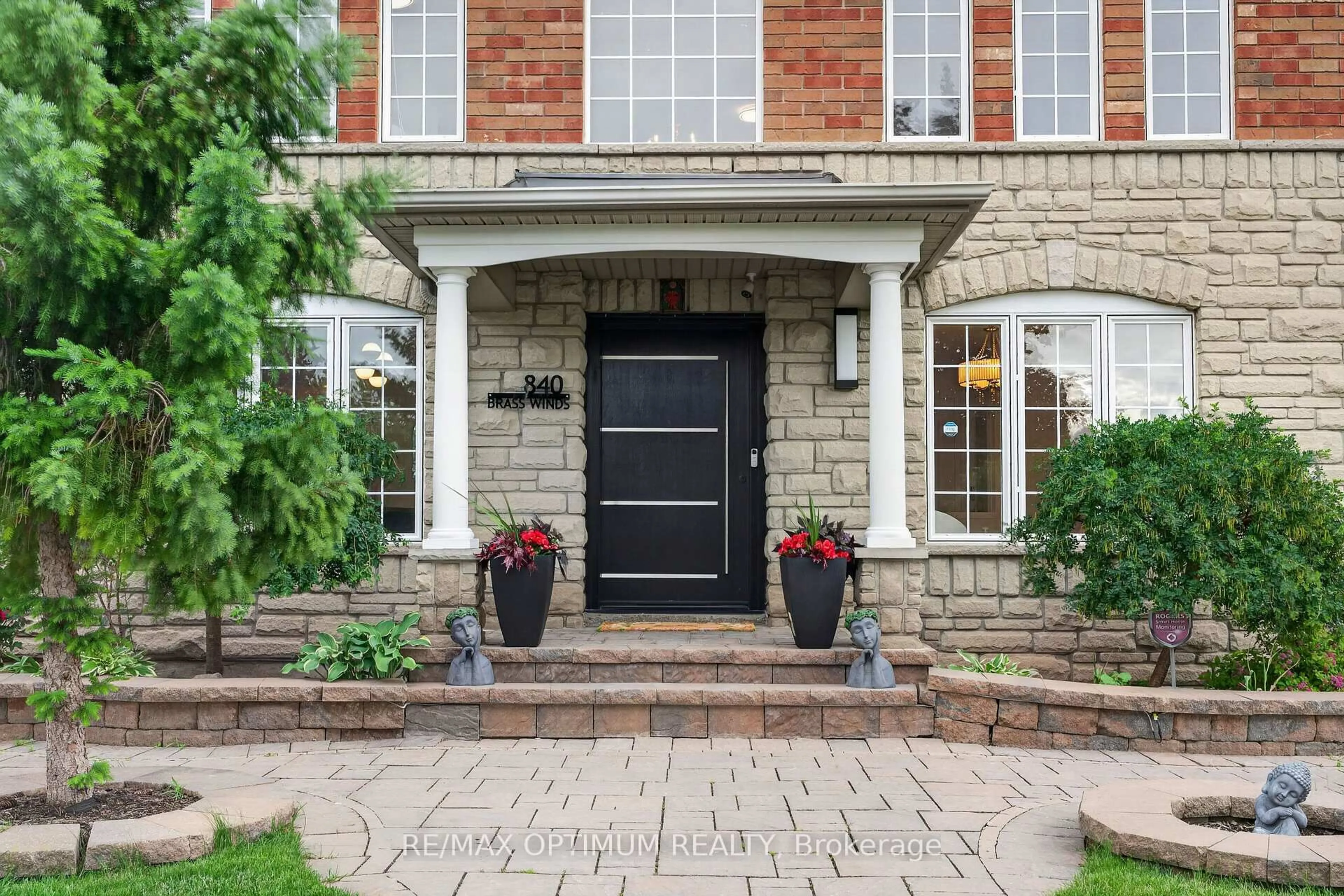 Home with brick exterior material, street for 840 Brass Winds Pl, Mississauga Ontario L5W 1T3