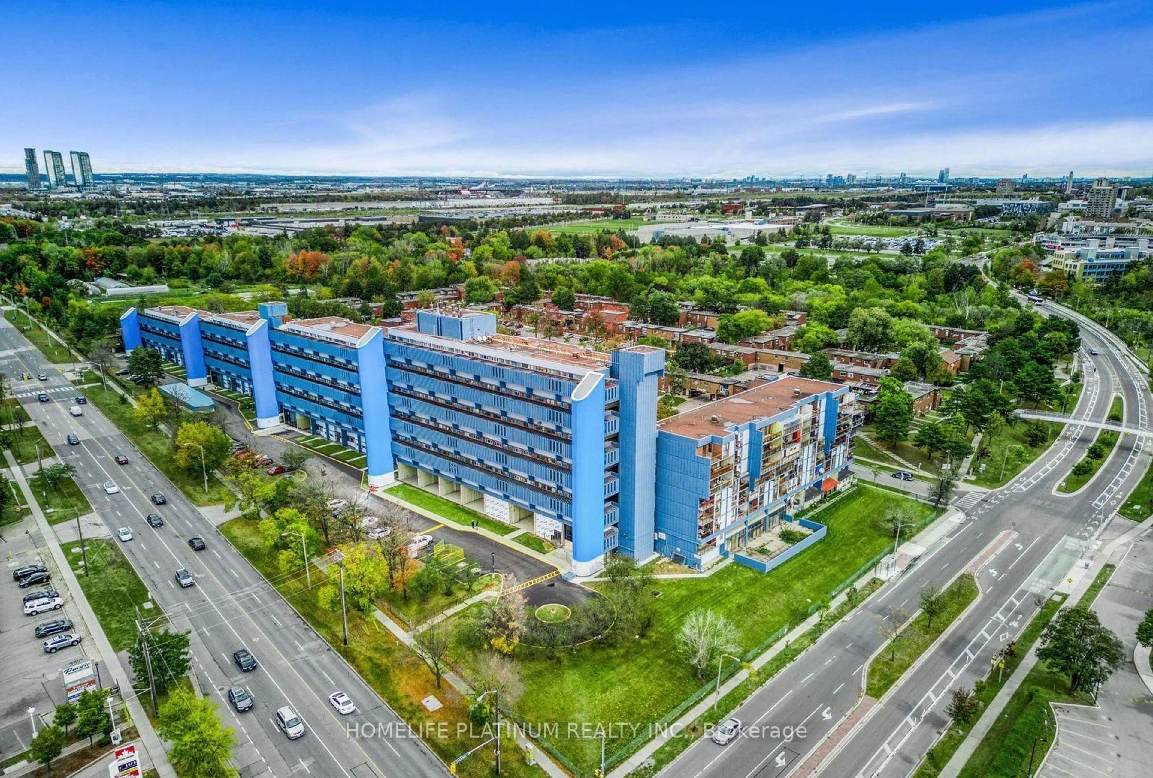 A pic from outside/outdoor area/front of a property/back of a property/a pic from drone, city buildings view from balcony for 4645 Jane St, Toronto Ontario M3N 2K9