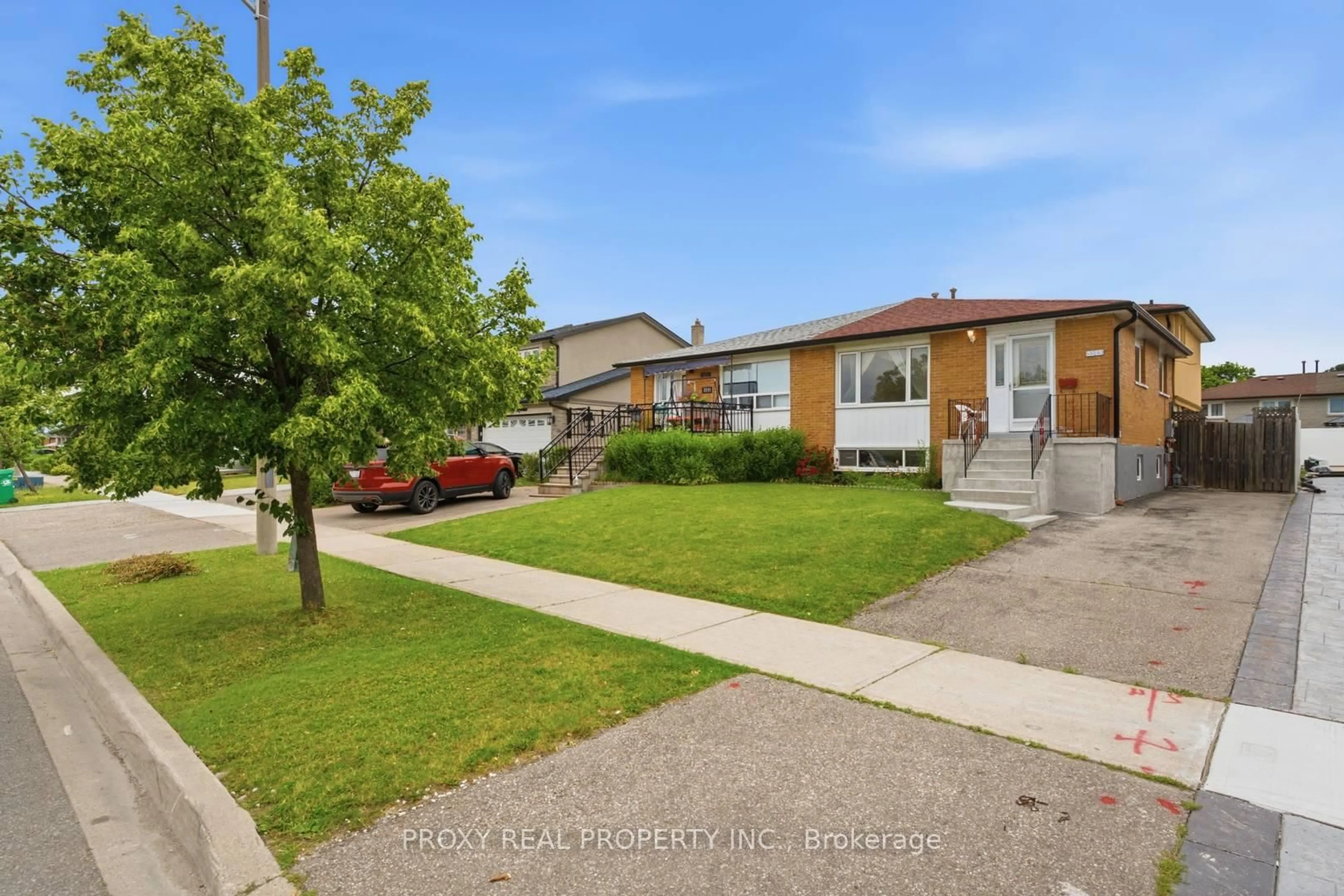 A pic from outside/outdoor area/front of a property/back of a property/a pic from drone, street for 3373 Jolliffe Ave, Mississauga Ontario L4T 1V6
