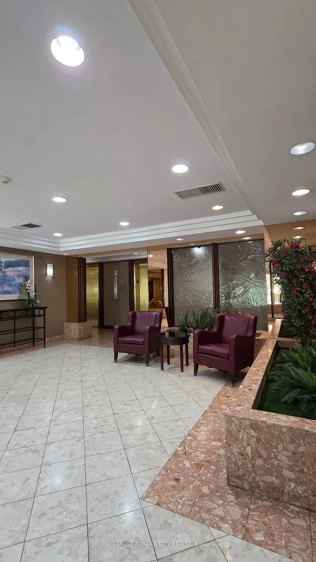24 Hanover Rd #1408, Brampton 2