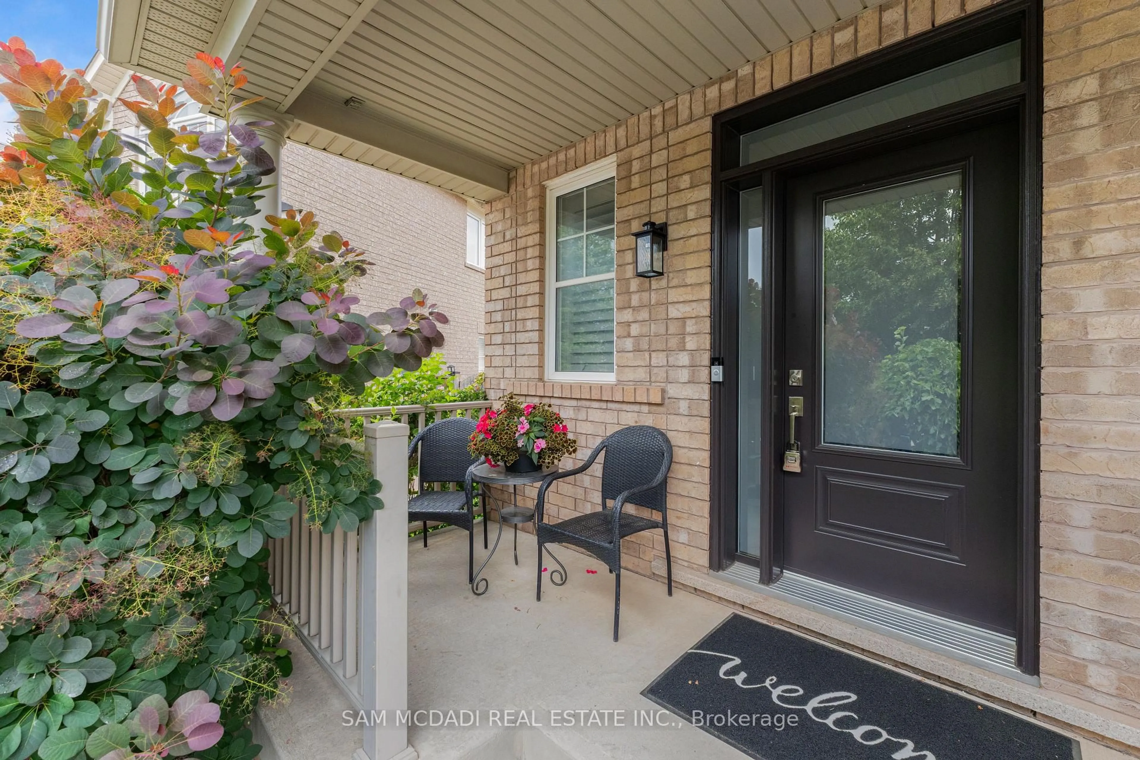 Indoor entryway for 899 Pickersgill Cres, Milton Ontario L9T 7T7