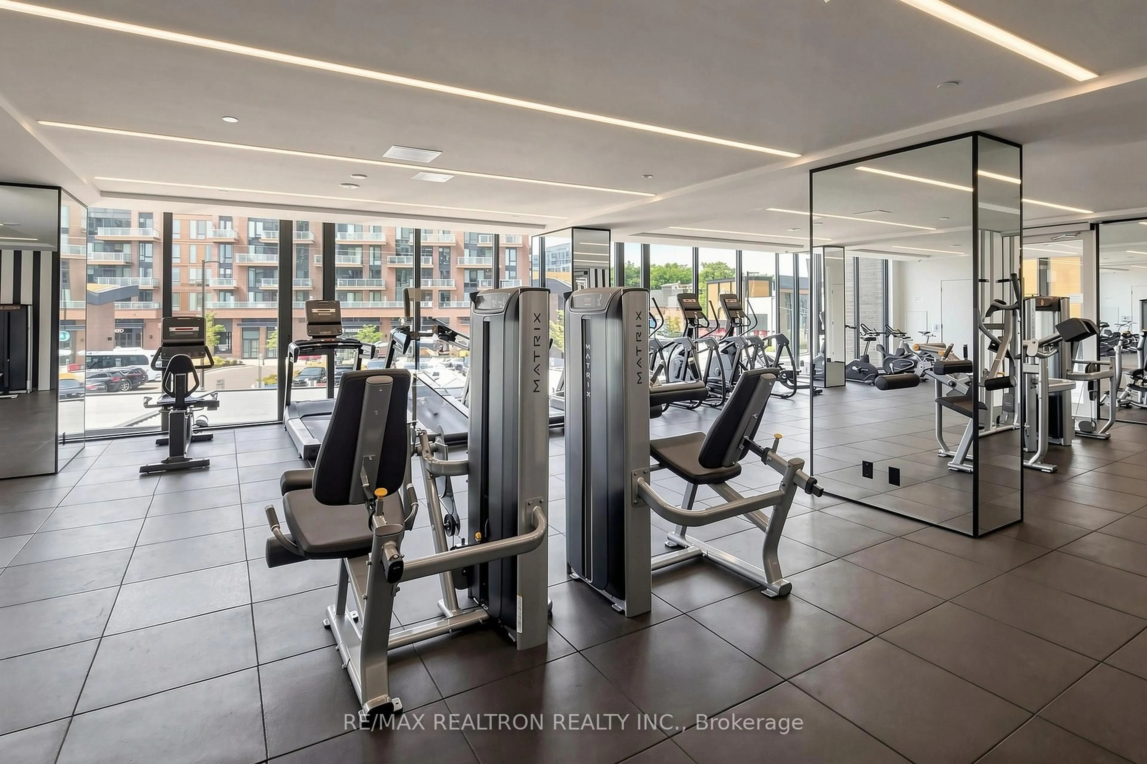 Gym or fitness room for 220 Missinnihe Way #817, Mississauga Ontario L5H 0A9