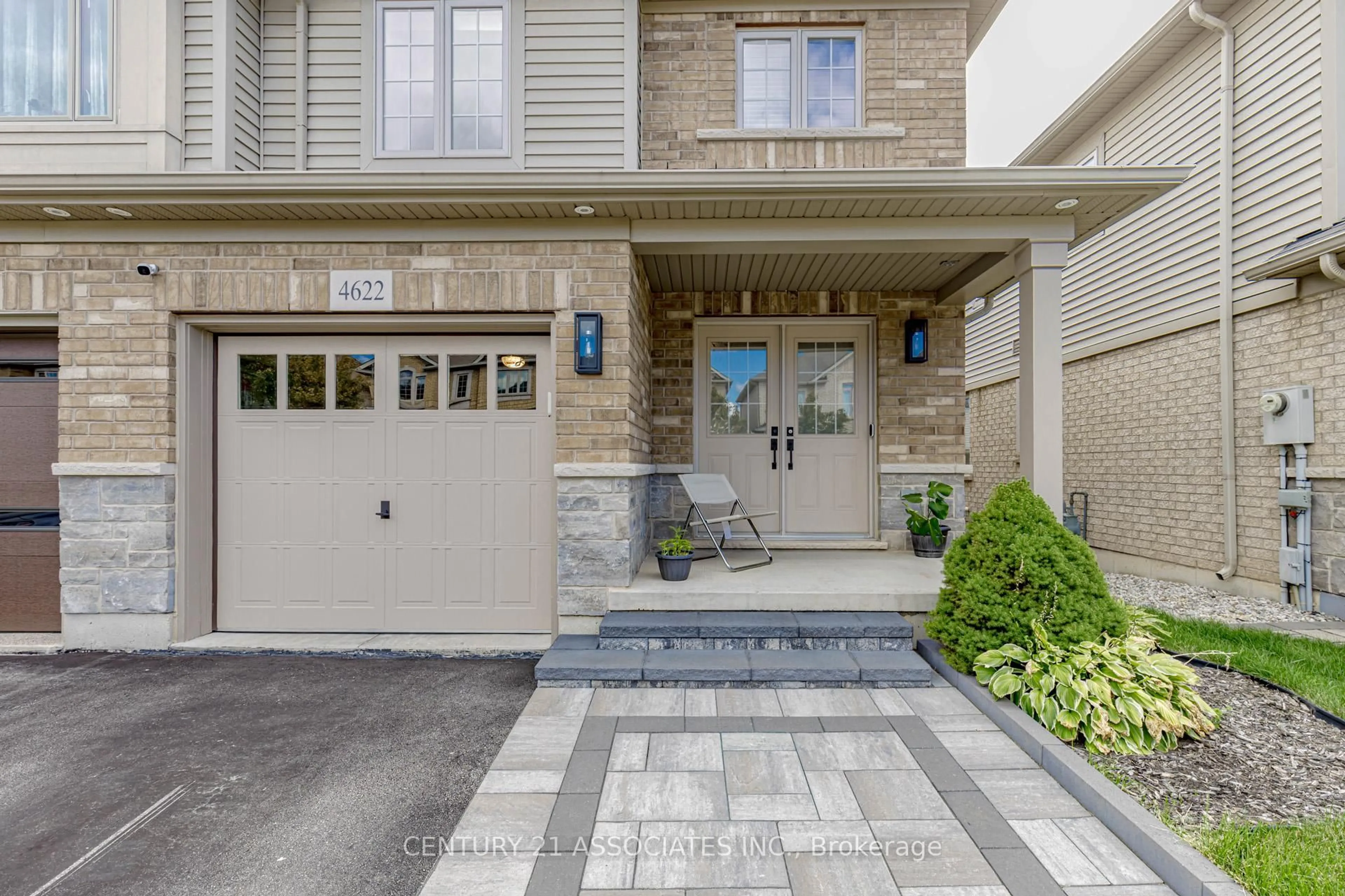 Indoor entryway for 4622 Keystone Cres, Burlington Ontario L7M 0L9