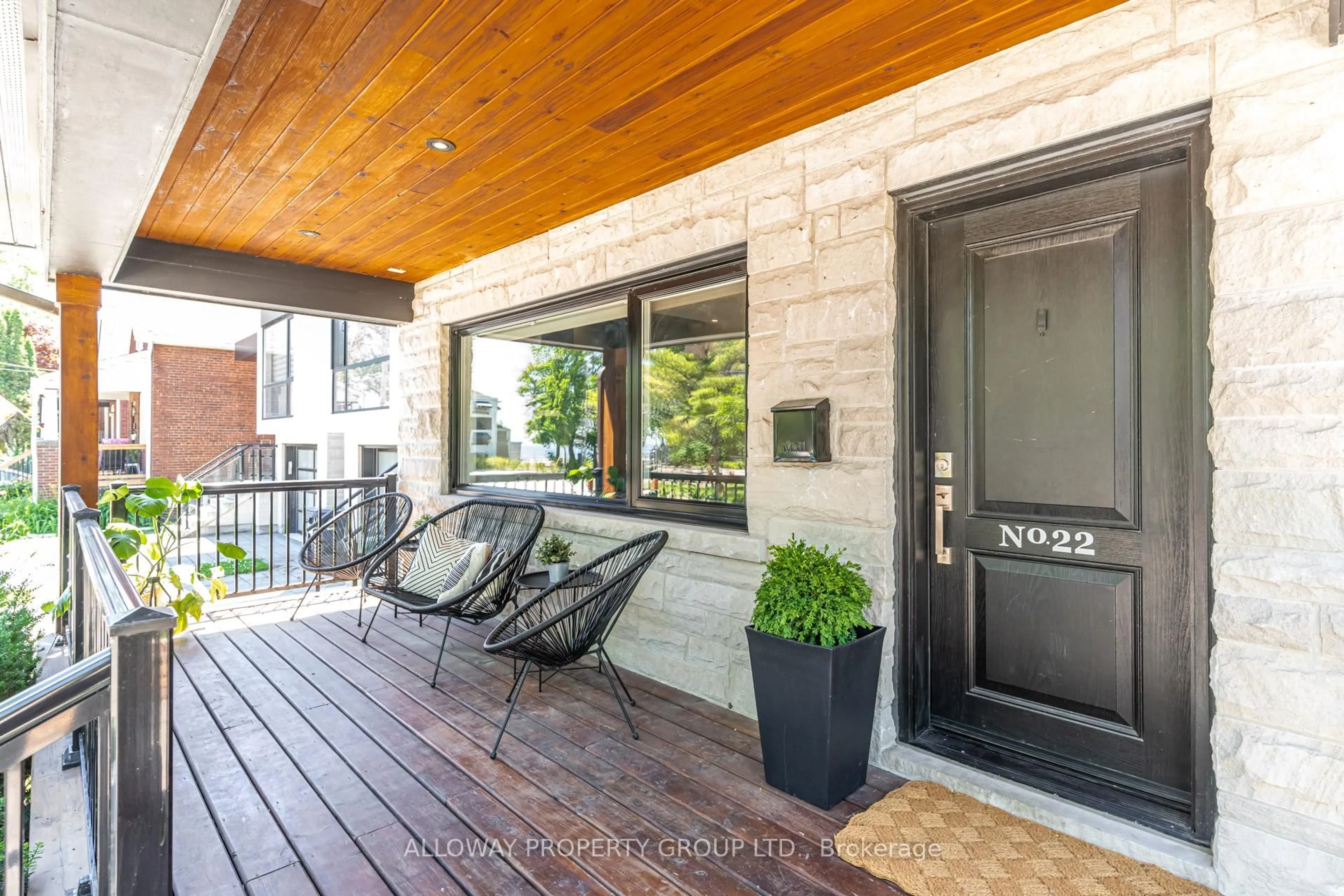 Indoor entryway for 22 Fourth St, Toronto Ontario M8V 2Y3