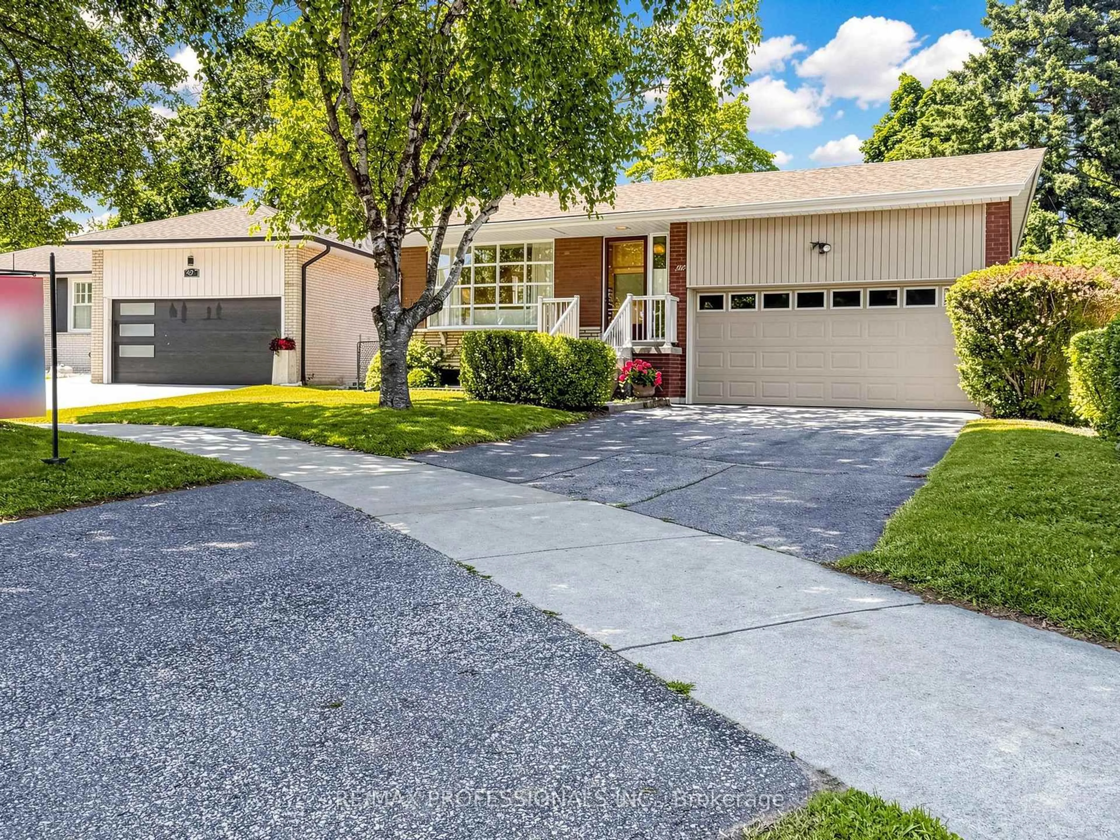 Home with vinyl exterior material, street for 49 Laurelwood Cres, Toronto Ontario M9P 1L6
