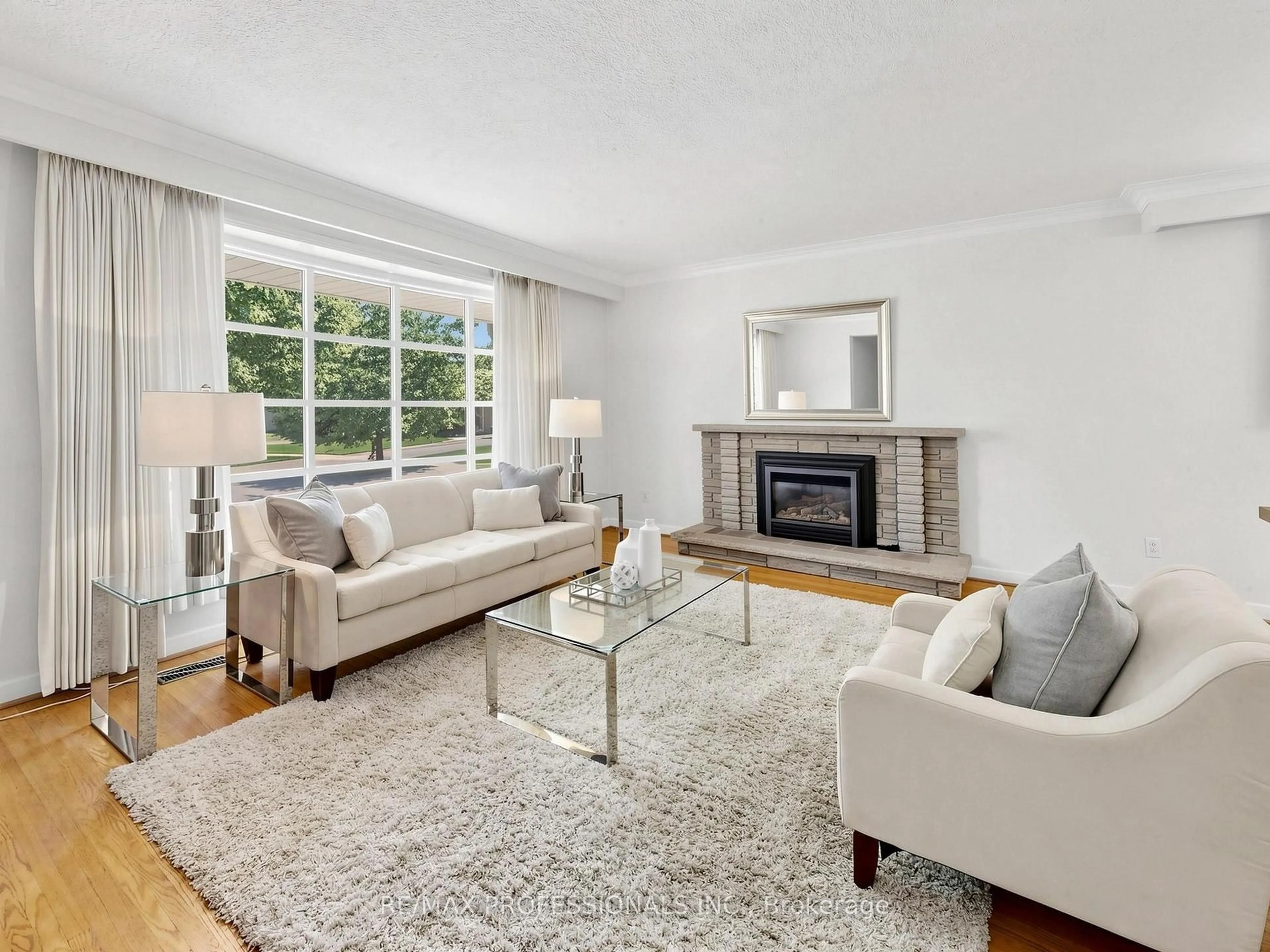 Living room with furniture, unknown for 49 Laurelwood Cres, Toronto Ontario M9P 1L6