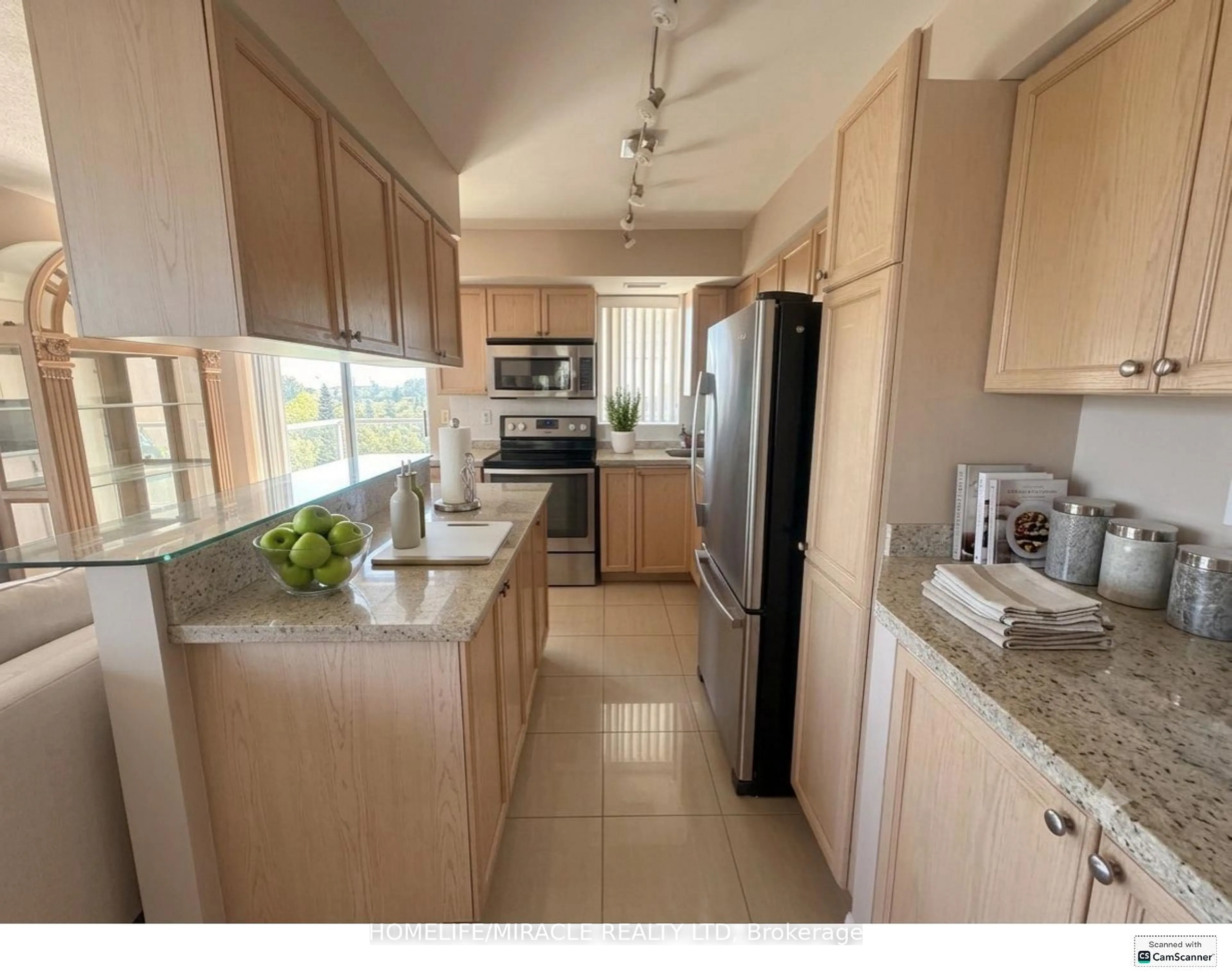 Standard kitchen, unknown for 1150 Parkwest Pl #506, Mississauga Ontario L5E 3K4