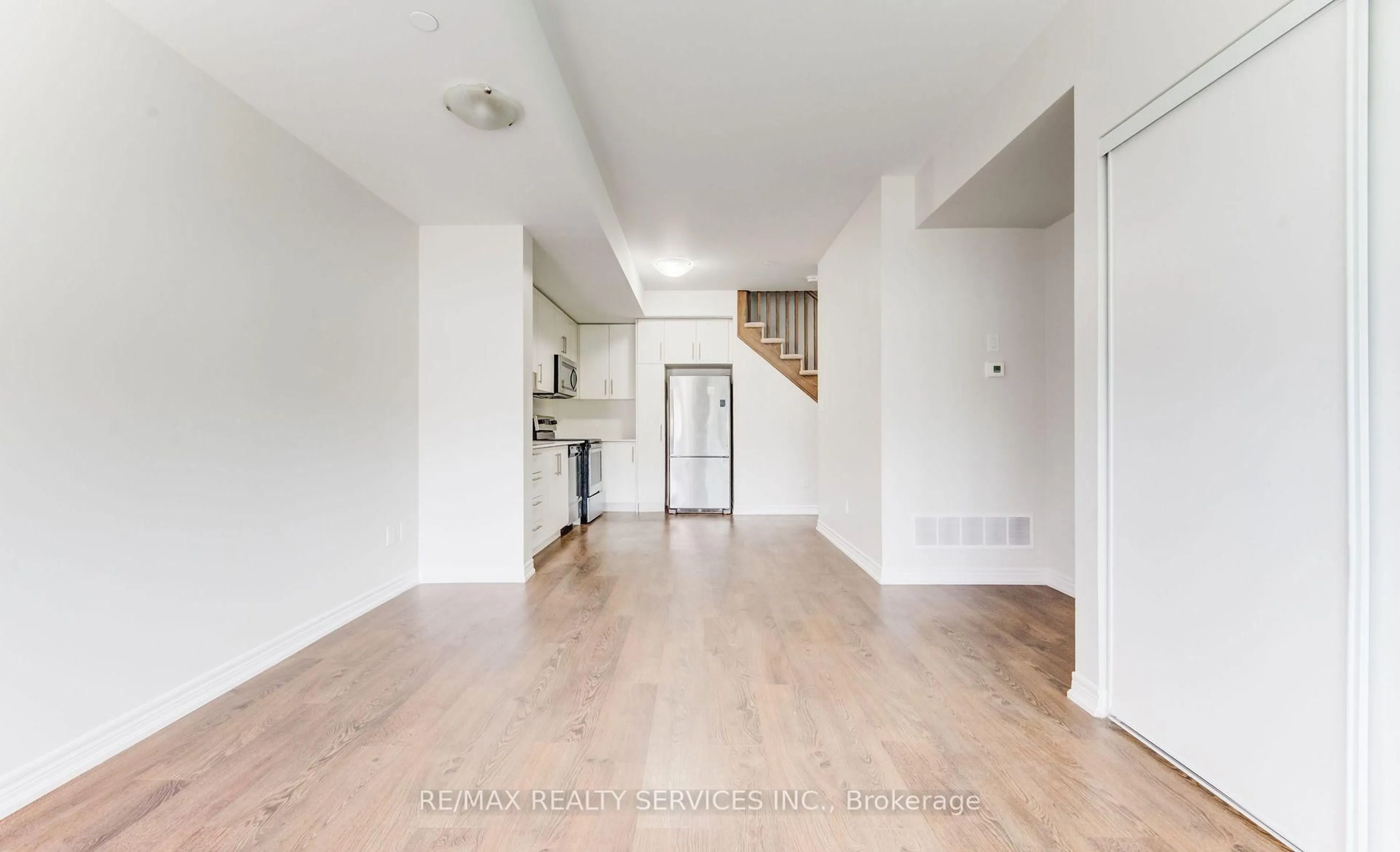 Unknown for 2205 Lillykin St #4, Oakville Ontario L6H 7H2