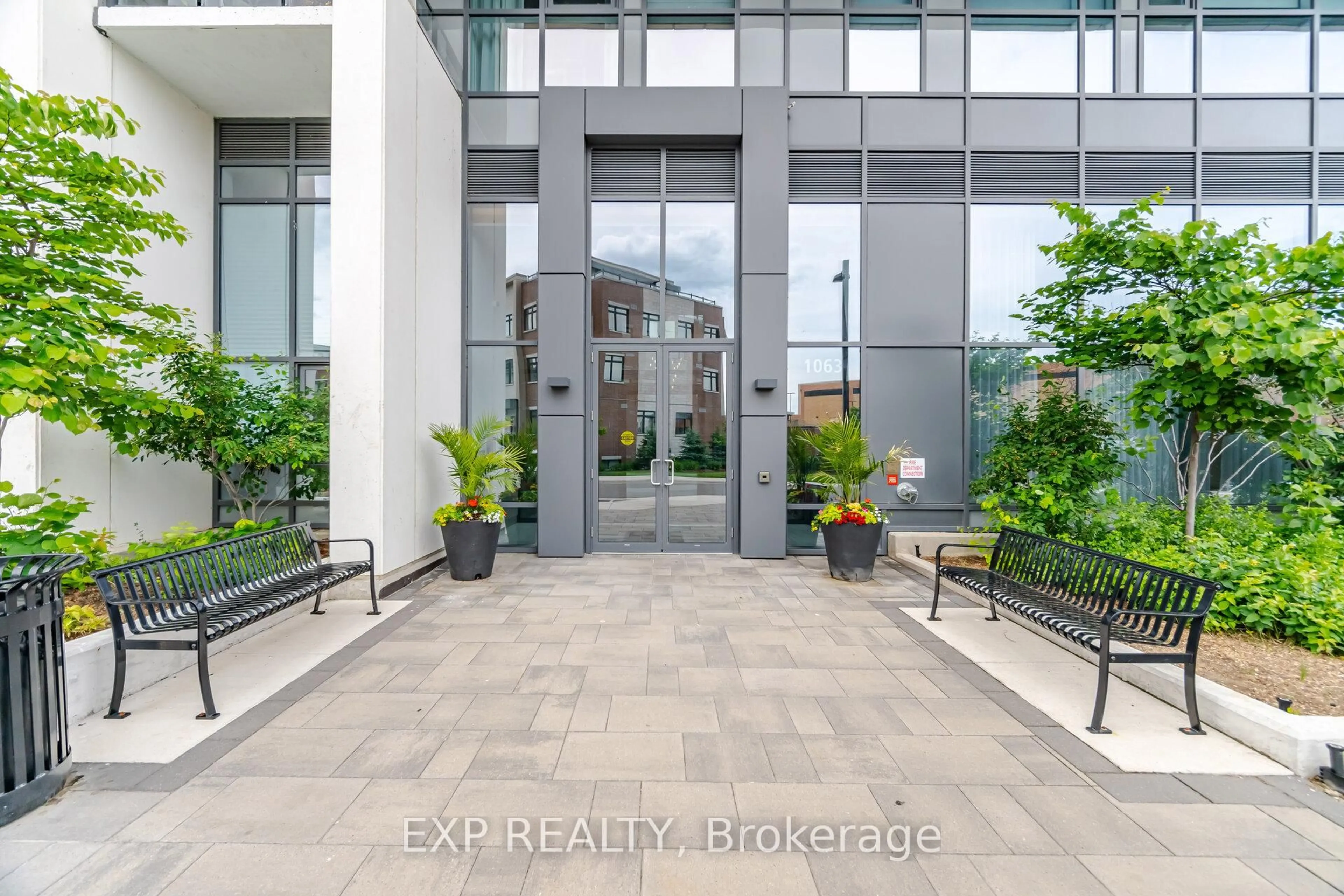 Unknown for 1063 Douglas Mccurdy Common #805, Mississauga Ontario L5G 0C5