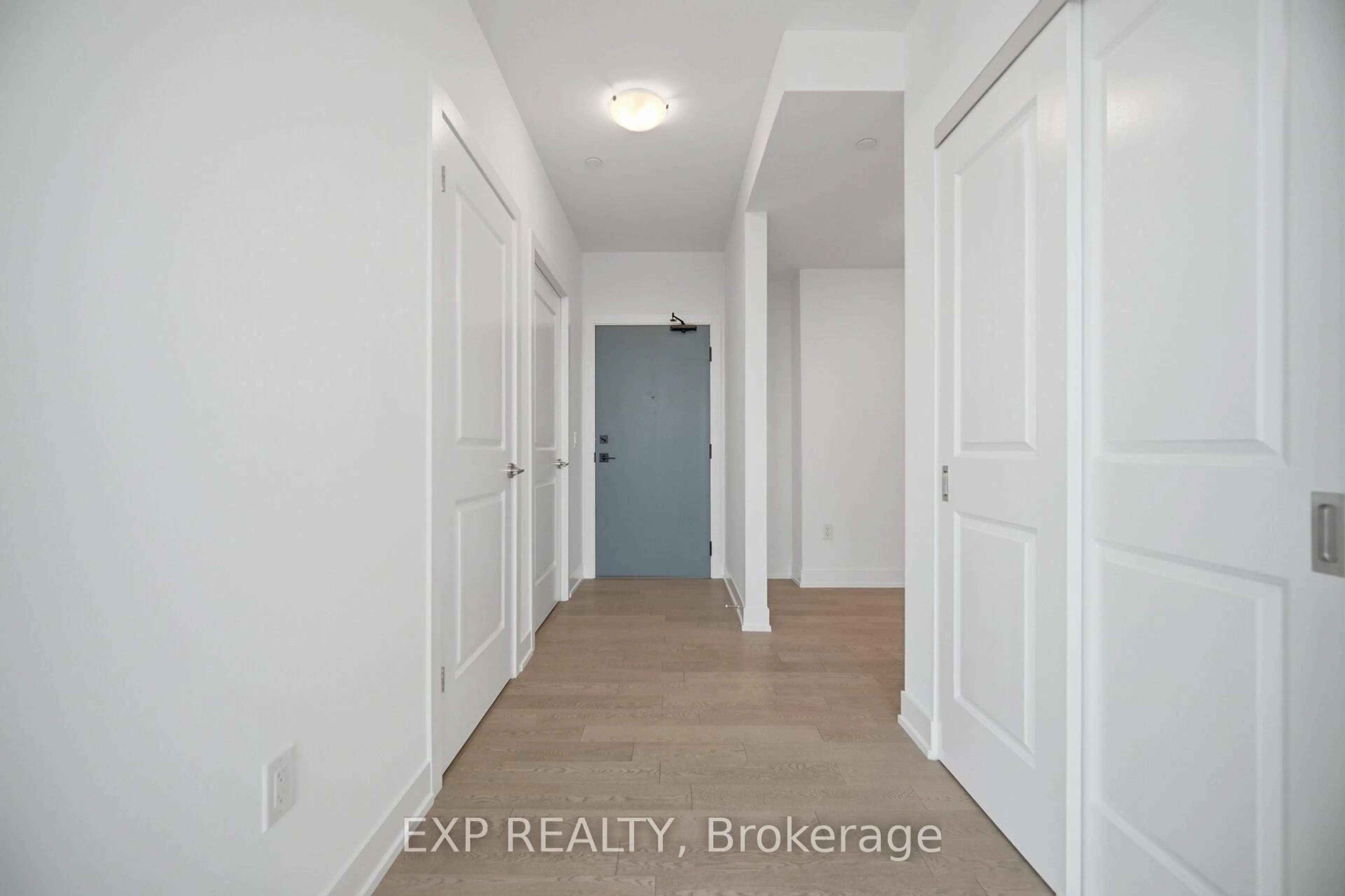 Indoor entryway for 1063 Douglas Mccurdy Common #805, Mississauga Ontario L5G 0C5