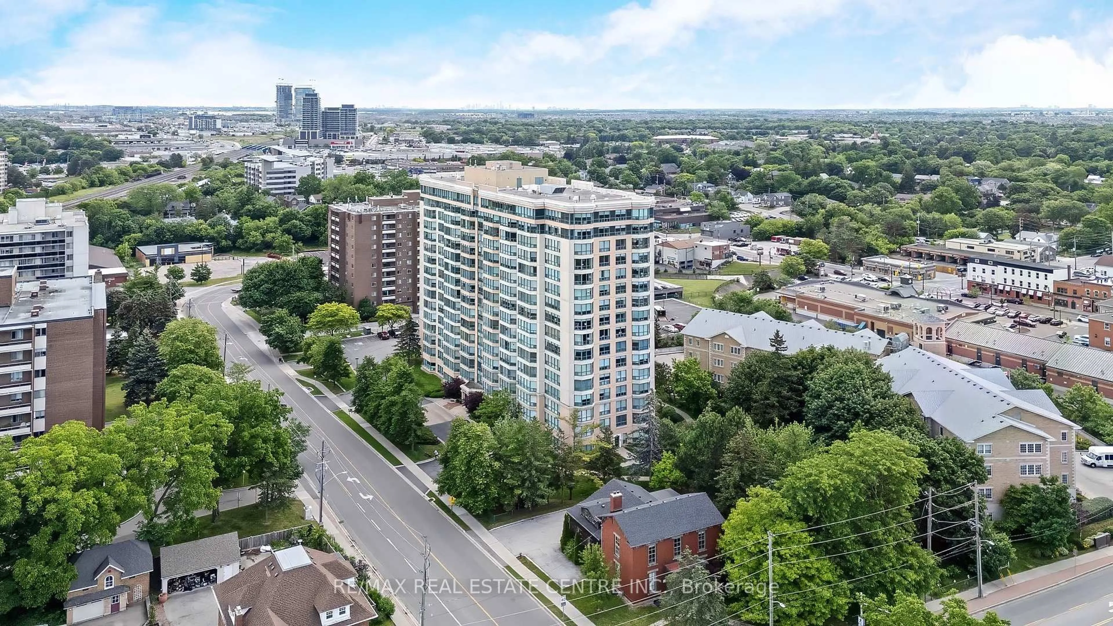 A pic from outside/outdoor area/front of a property/back of a property/a pic from drone, city buildings view from balcony for 100 Millside Dr #1202, Milton Ontario L9T 5E2