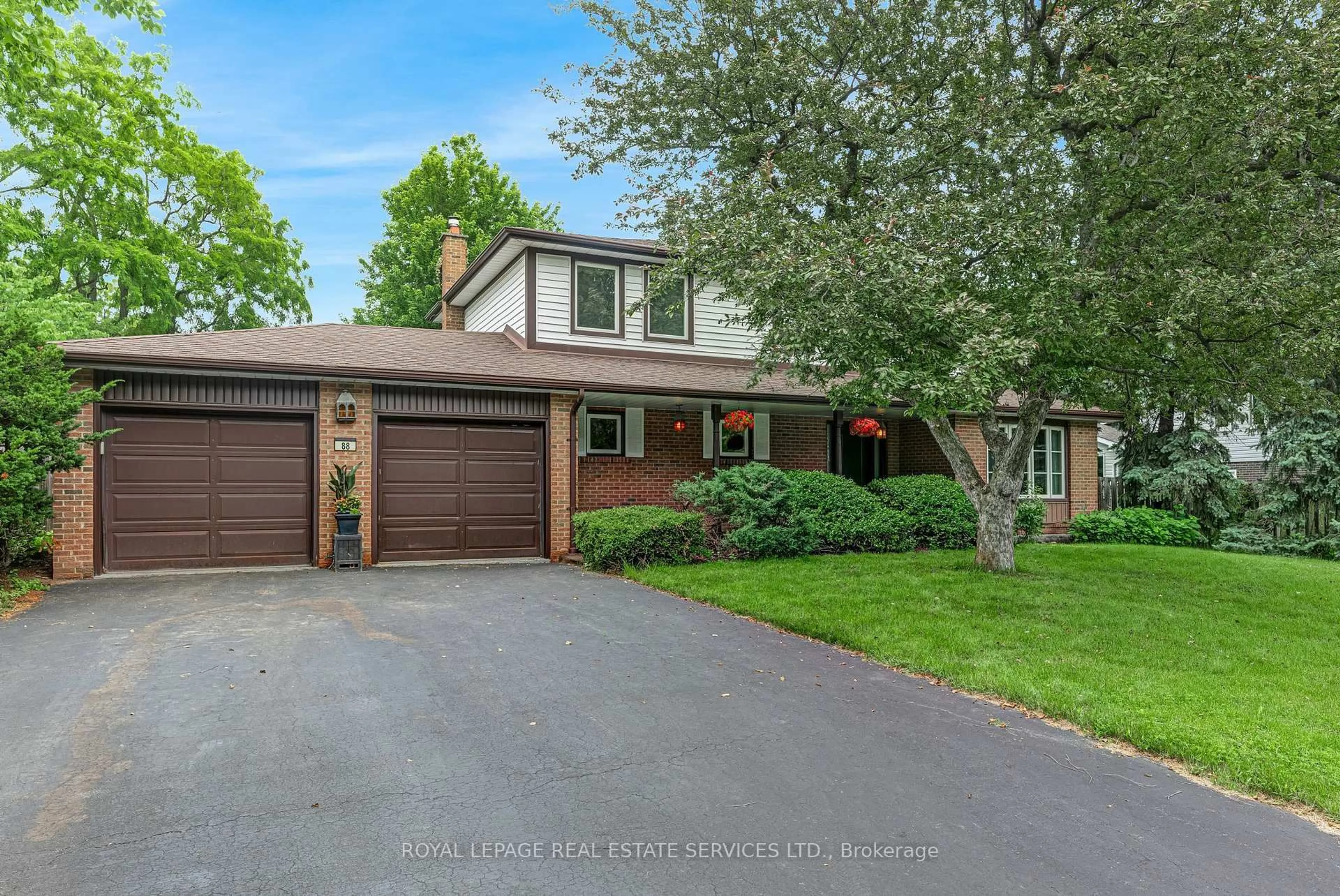 Home with brick exterior material, street for 88 GERMORDA Dr, Oakville Ontario L6H 2R1