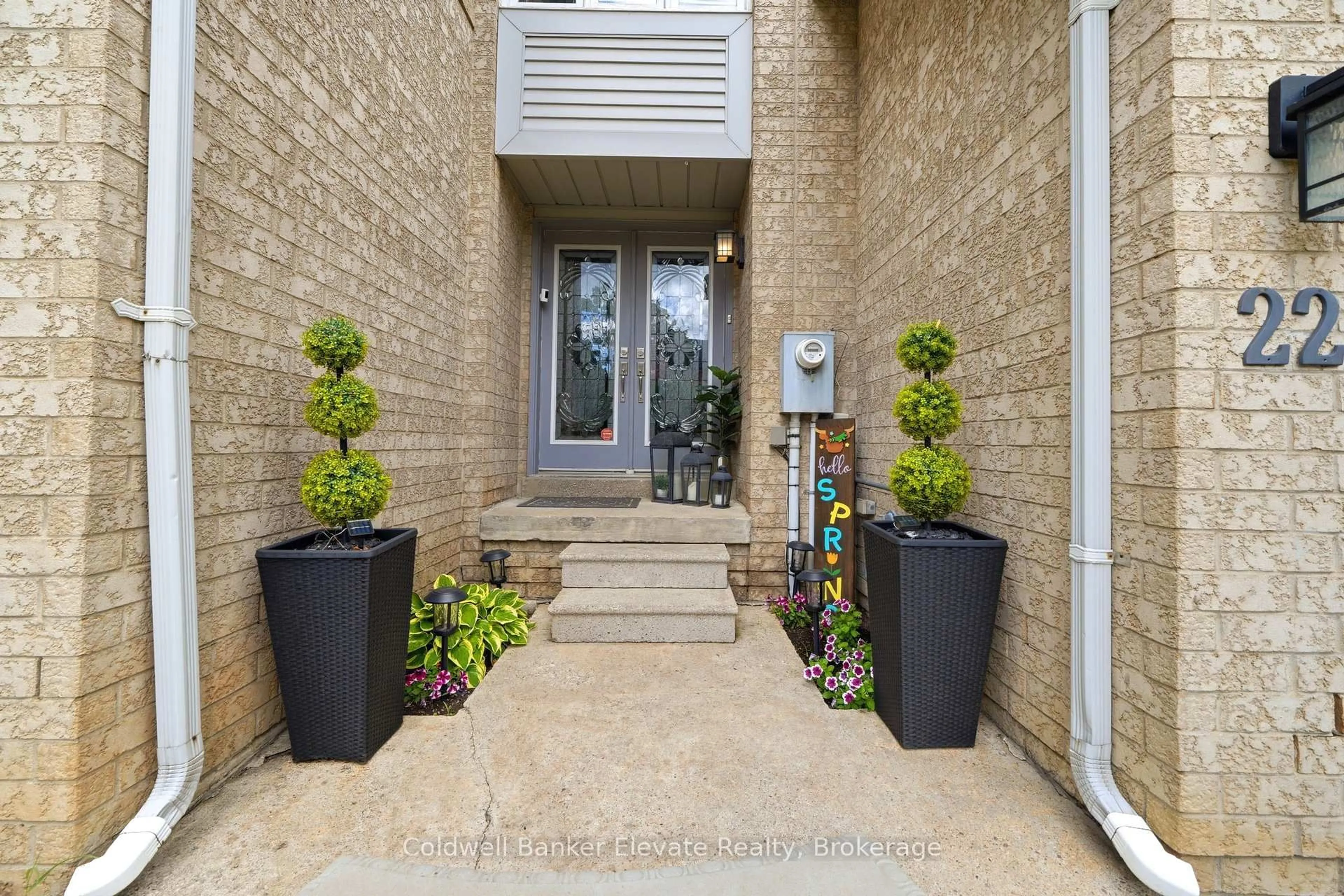 Unknown for 22 Goldenlight Circ, Brampton Ontario L6X 4N6