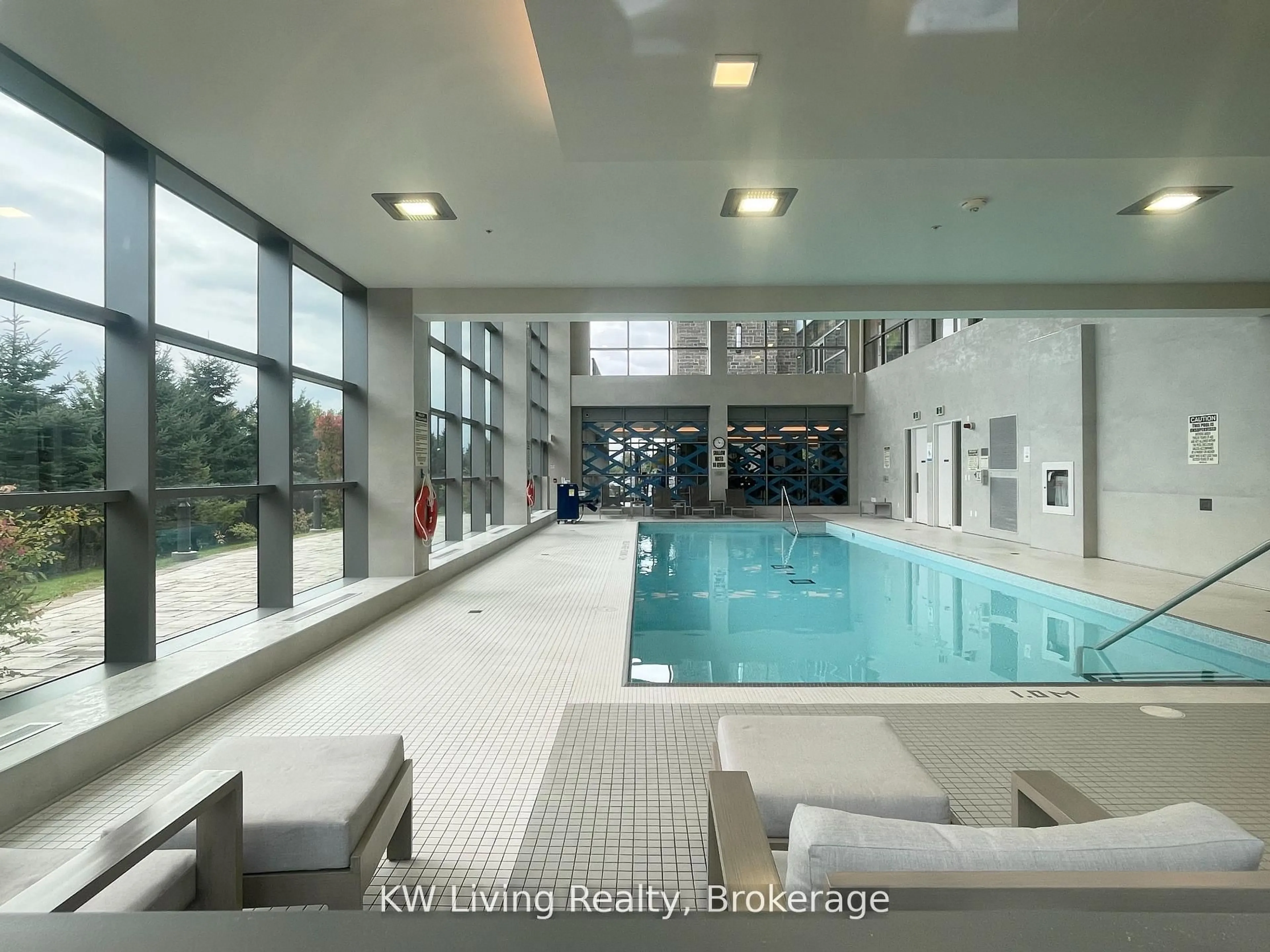 Pool for 4677 Glen Erin Dr #1801, Mississauga Ontario L5M 2E3