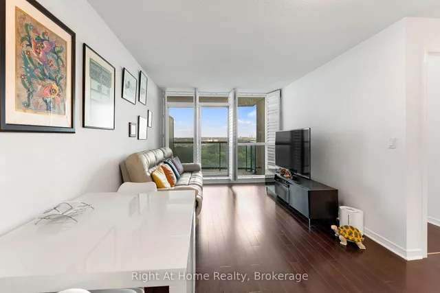 2545 Erin Centre Blvd #1611, Mississauga 4