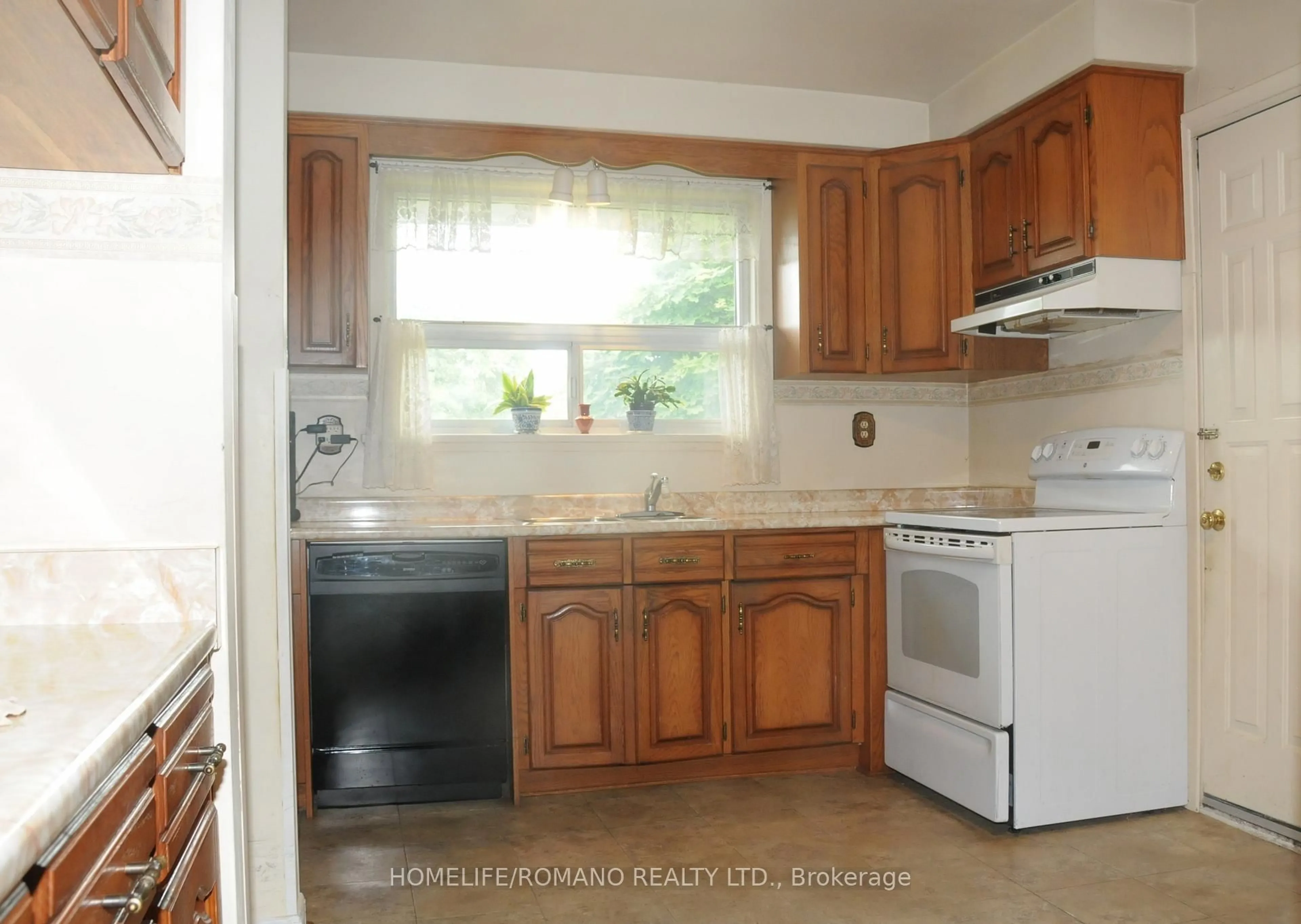 Standard kitchen, unknown for 65 Moon Valley Dr, Toronto Ontario M9W 3N5