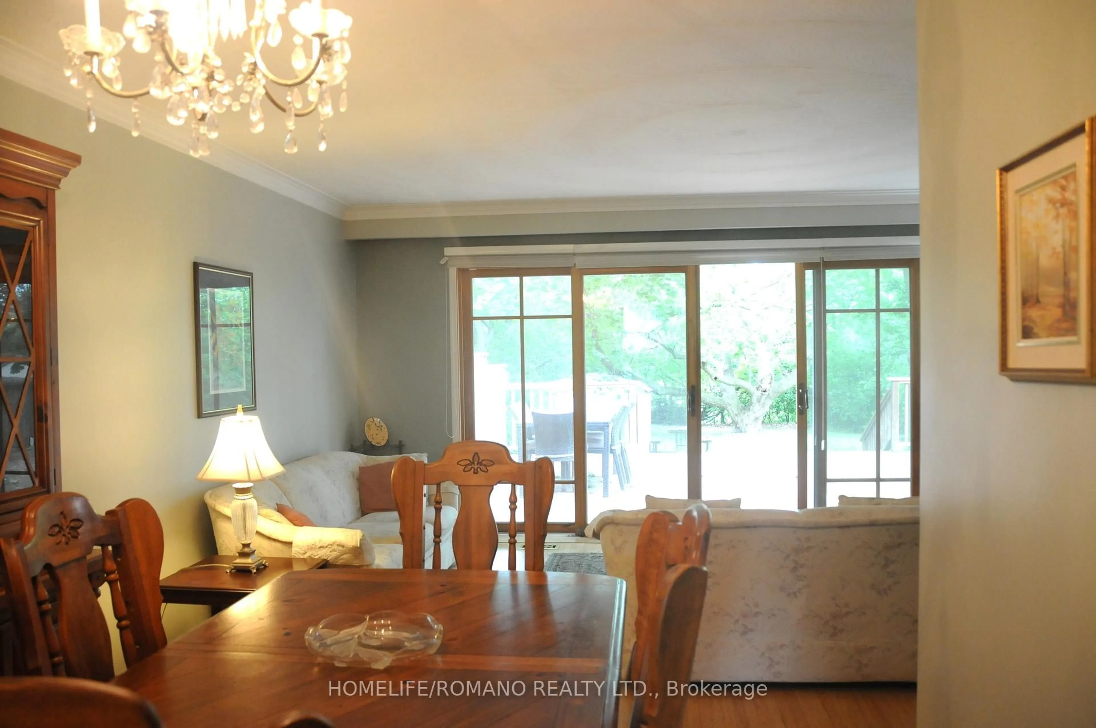 Dining room, wood/laminate floor for 65 Moon Valley Dr, Toronto Ontario M9W 3N5