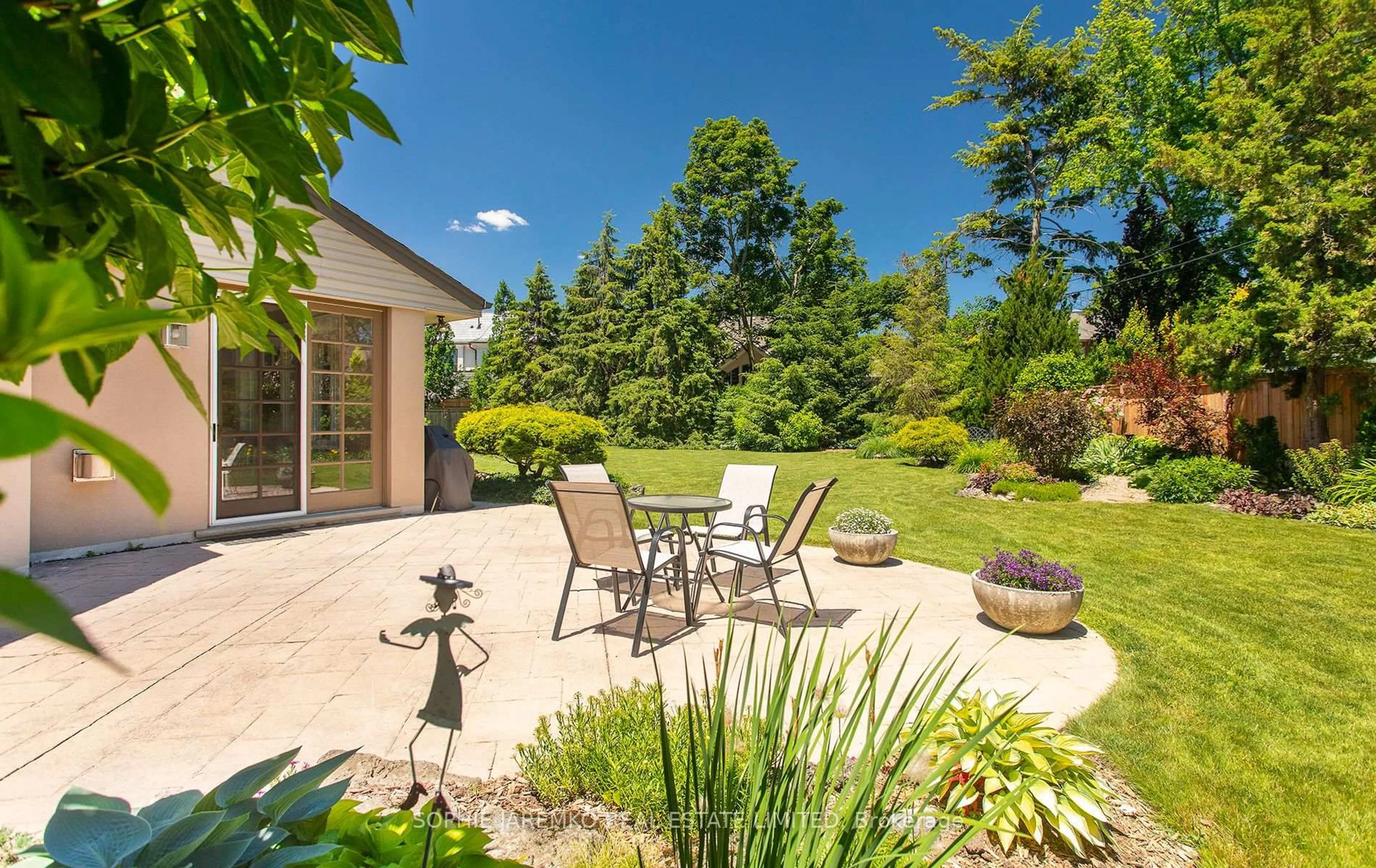 Patio, water/lake/river/ocean view for 4 Twyford Crt, Toronto Ontario M9A 1W7