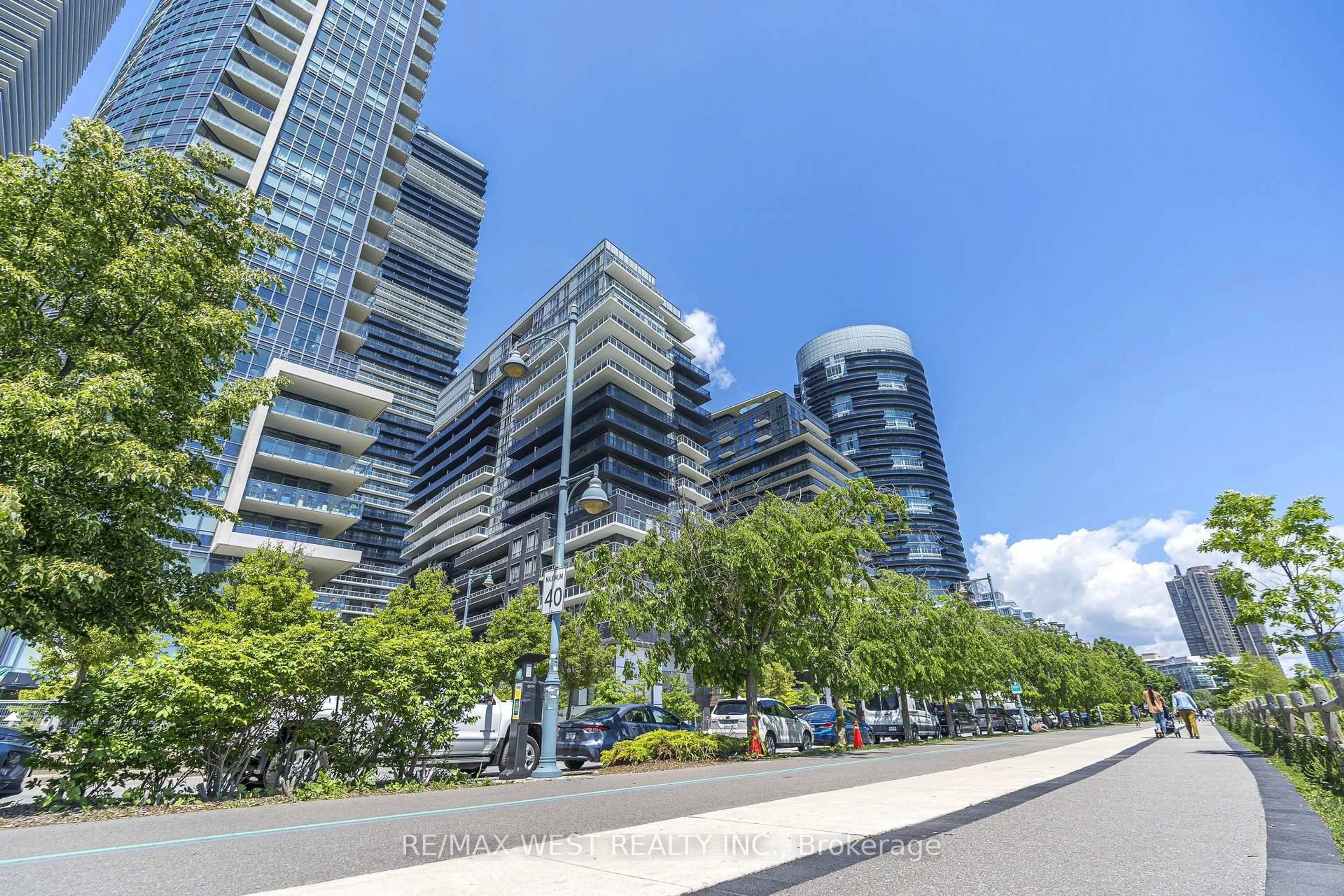 Unknown for 10 Park Lawn Rd #1705, Toronto Ontario M8Y 3H8