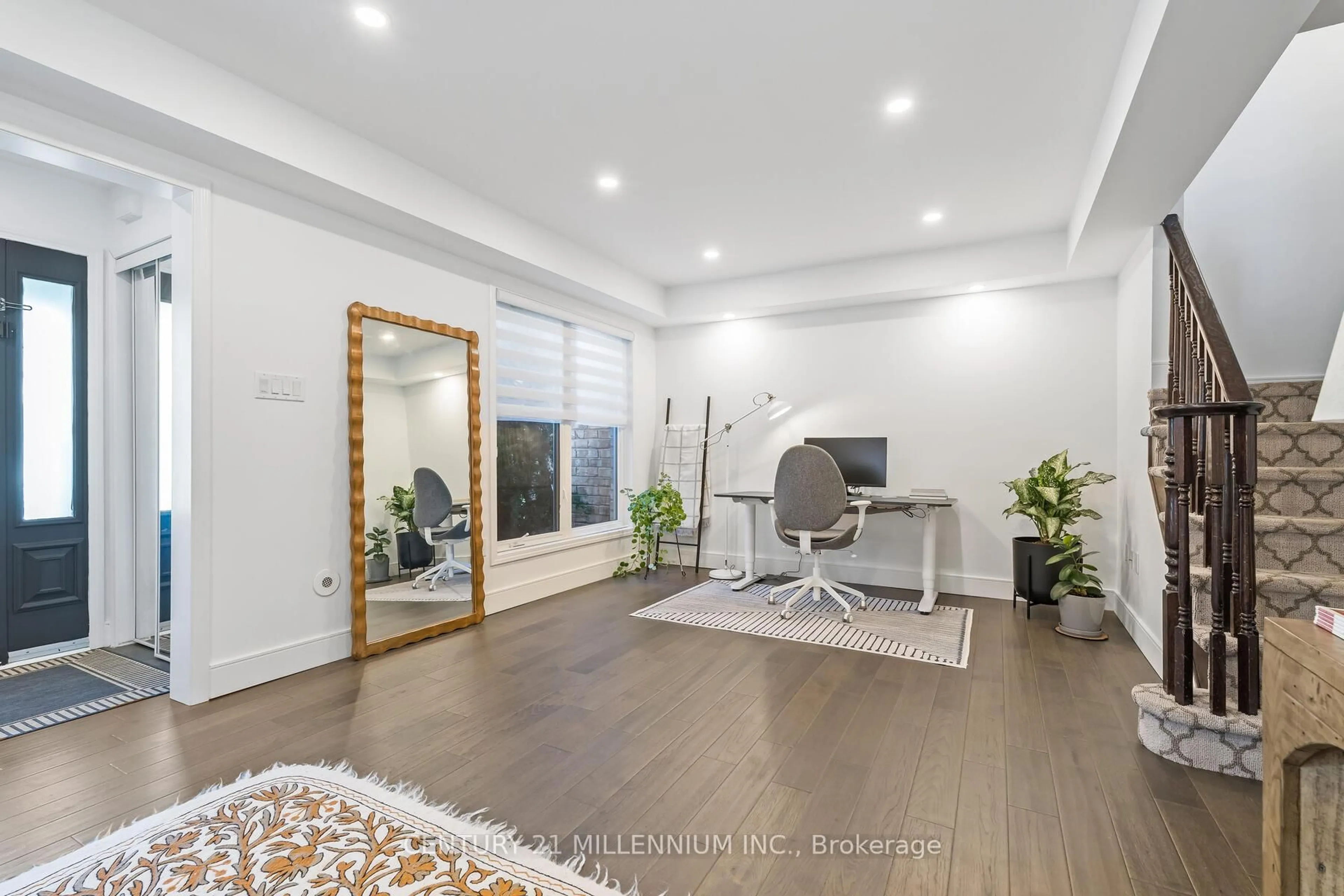 Unknown for 672 Holly Ave, Milton Ontario L9T 0G2