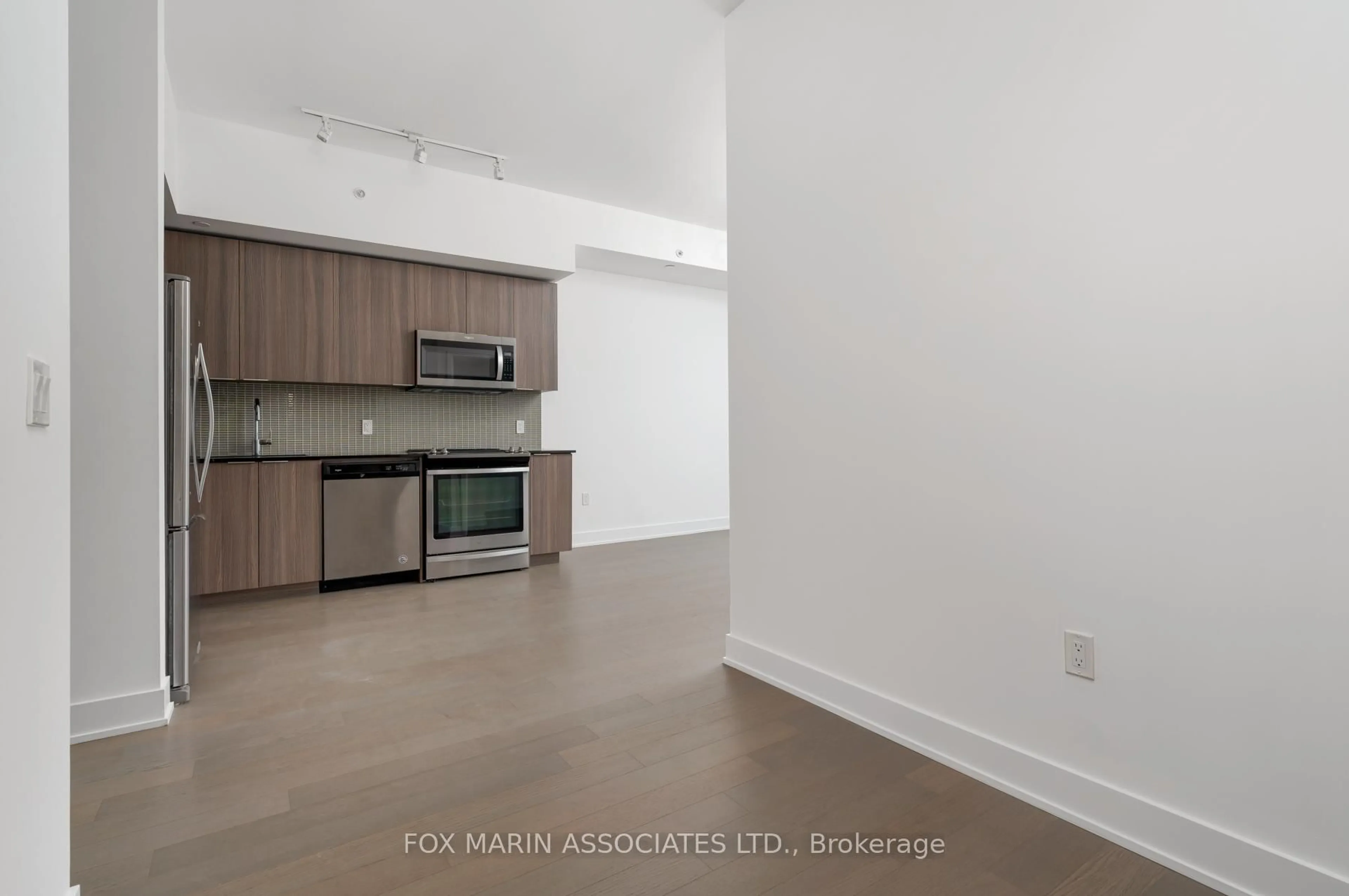 Unknown for 30 Shore Breeze Dr #5201, Toronto Ontario M8V 0J1