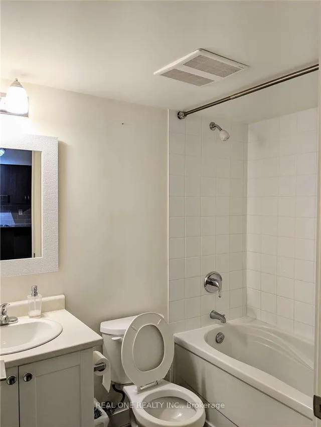 812 Lansdowne Ave #624, Toronto 4