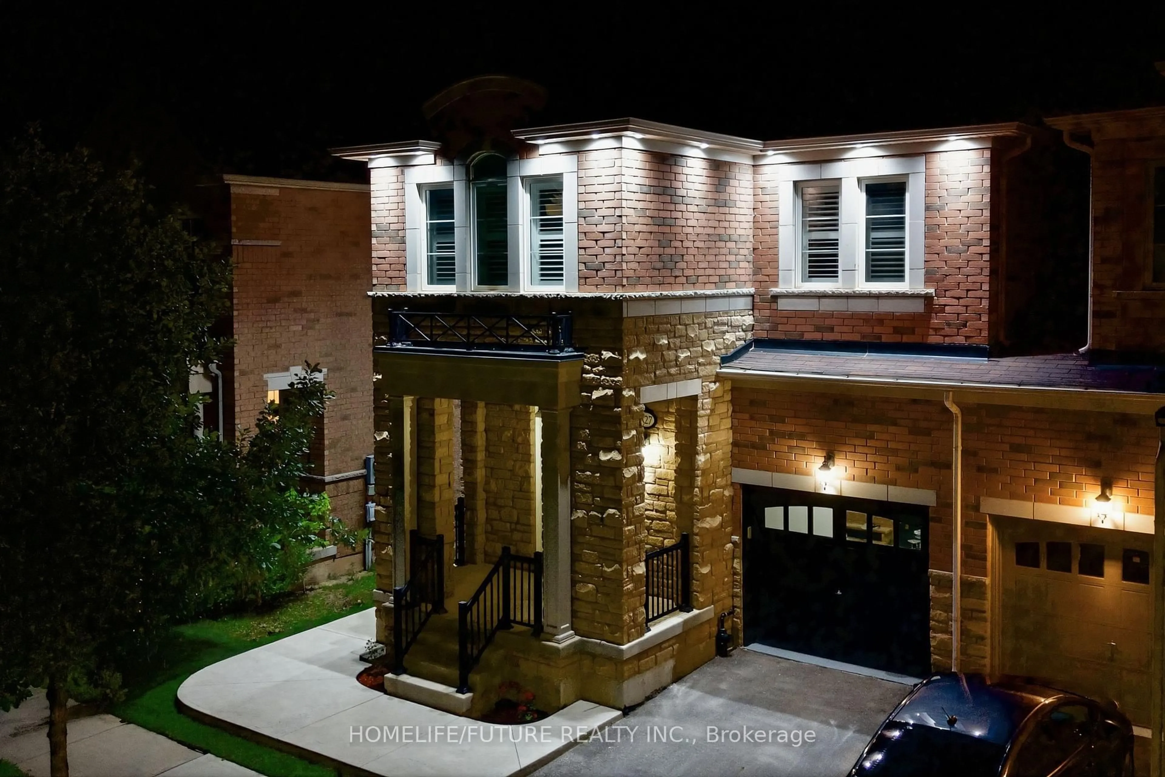Home with brick exterior material, street for 127 Huguenot Rd, Oakville Ontario L8H 0M3