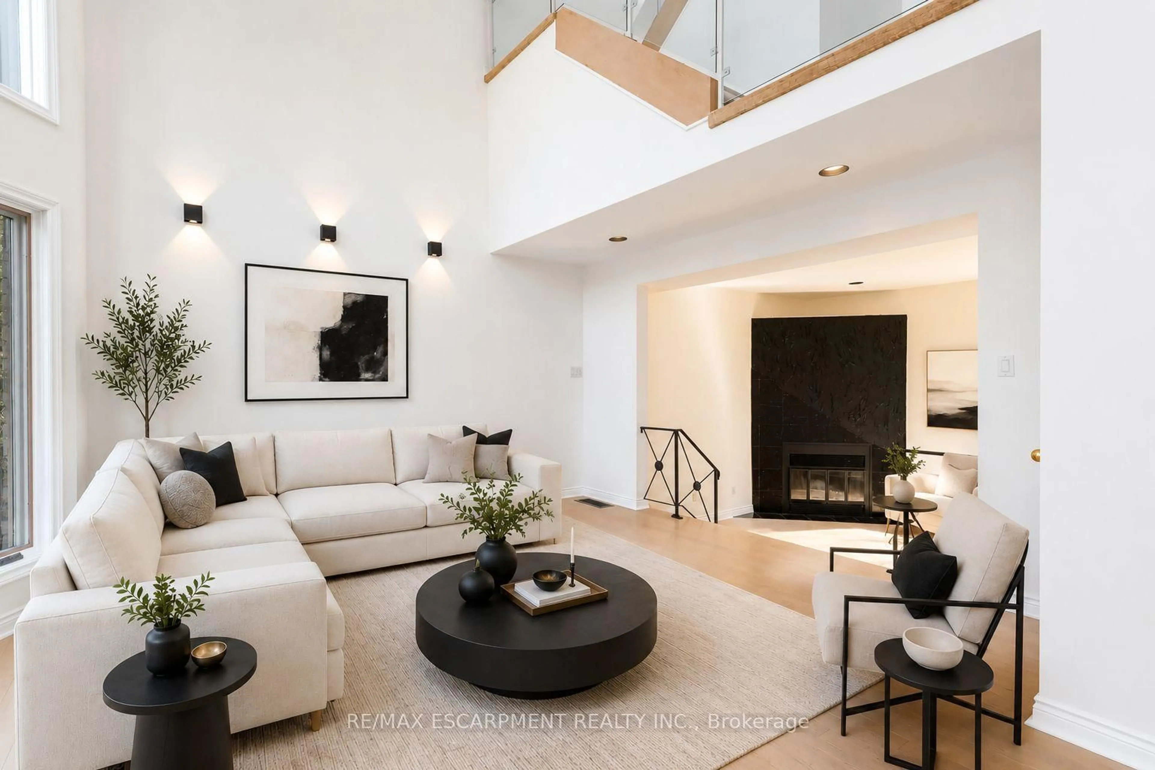 Living room with furniture, unknown for 78 West River St, Oakville Ontario L6L 3B5