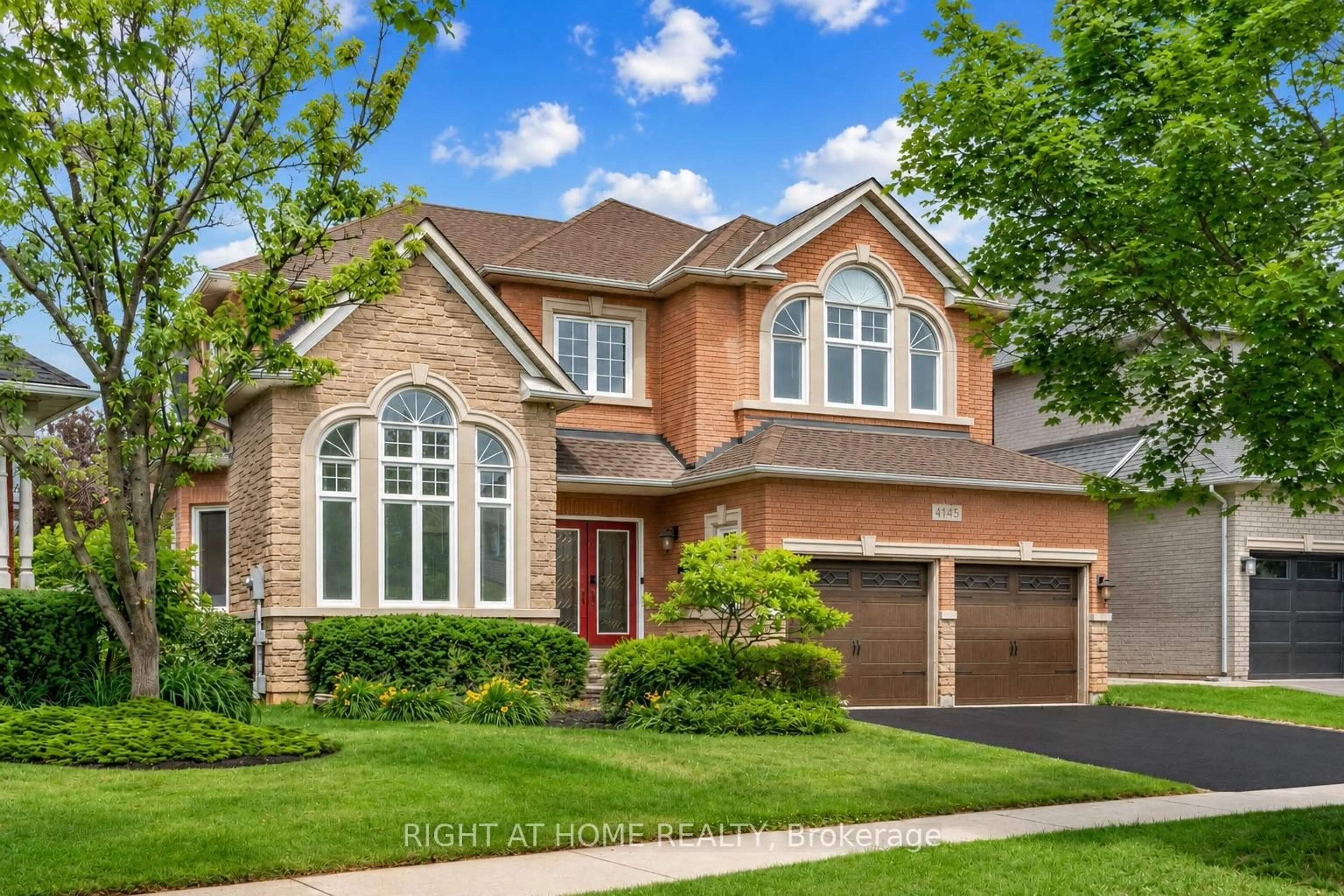 Home with brick exterior material, street for 4145 Bonavista Cres, Burlington Ontario L7M 4J3