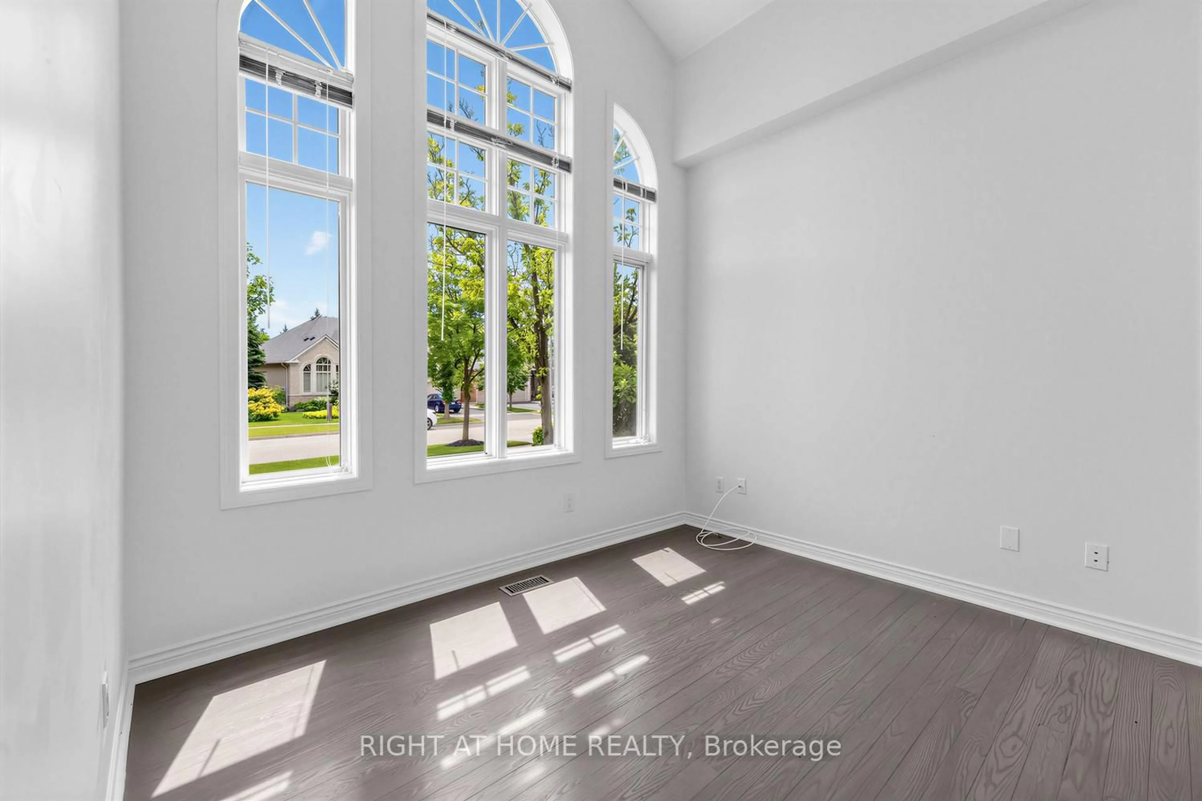 Unknown for 4145 Bonavista Cres, Burlington Ontario L7M 4J3