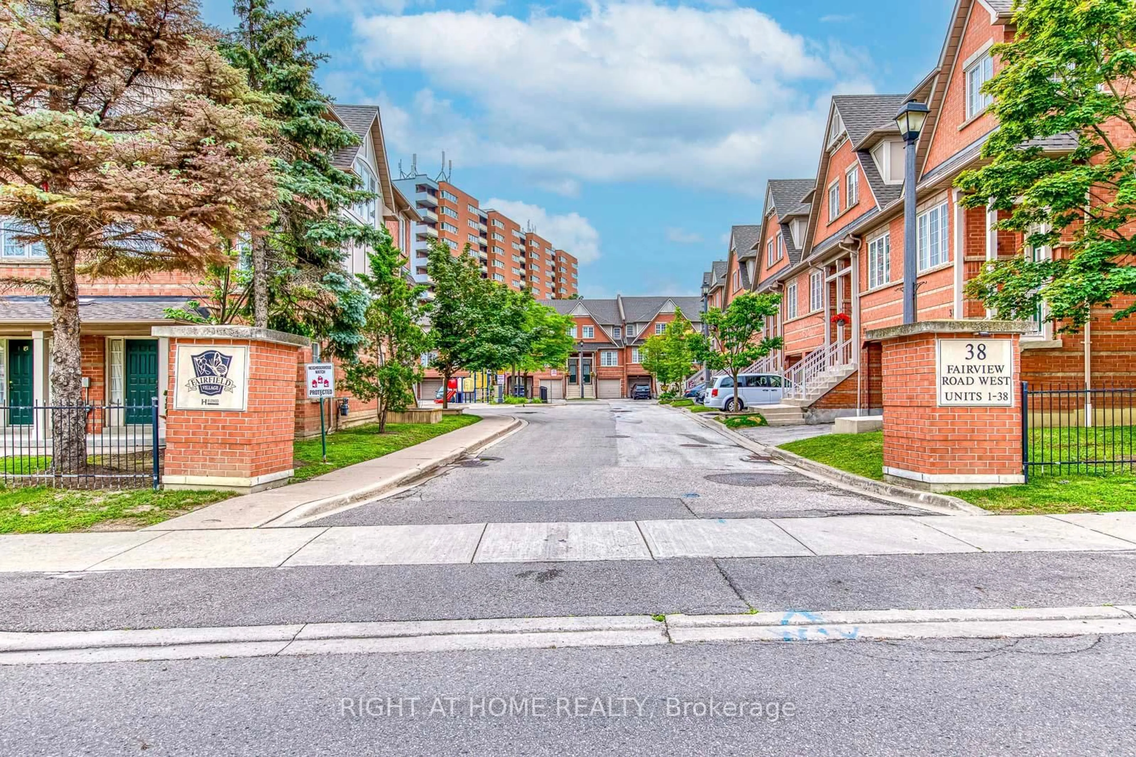 Unknown for 38 Fairview Rd #38, Mississauga Ontario L5B 4J8