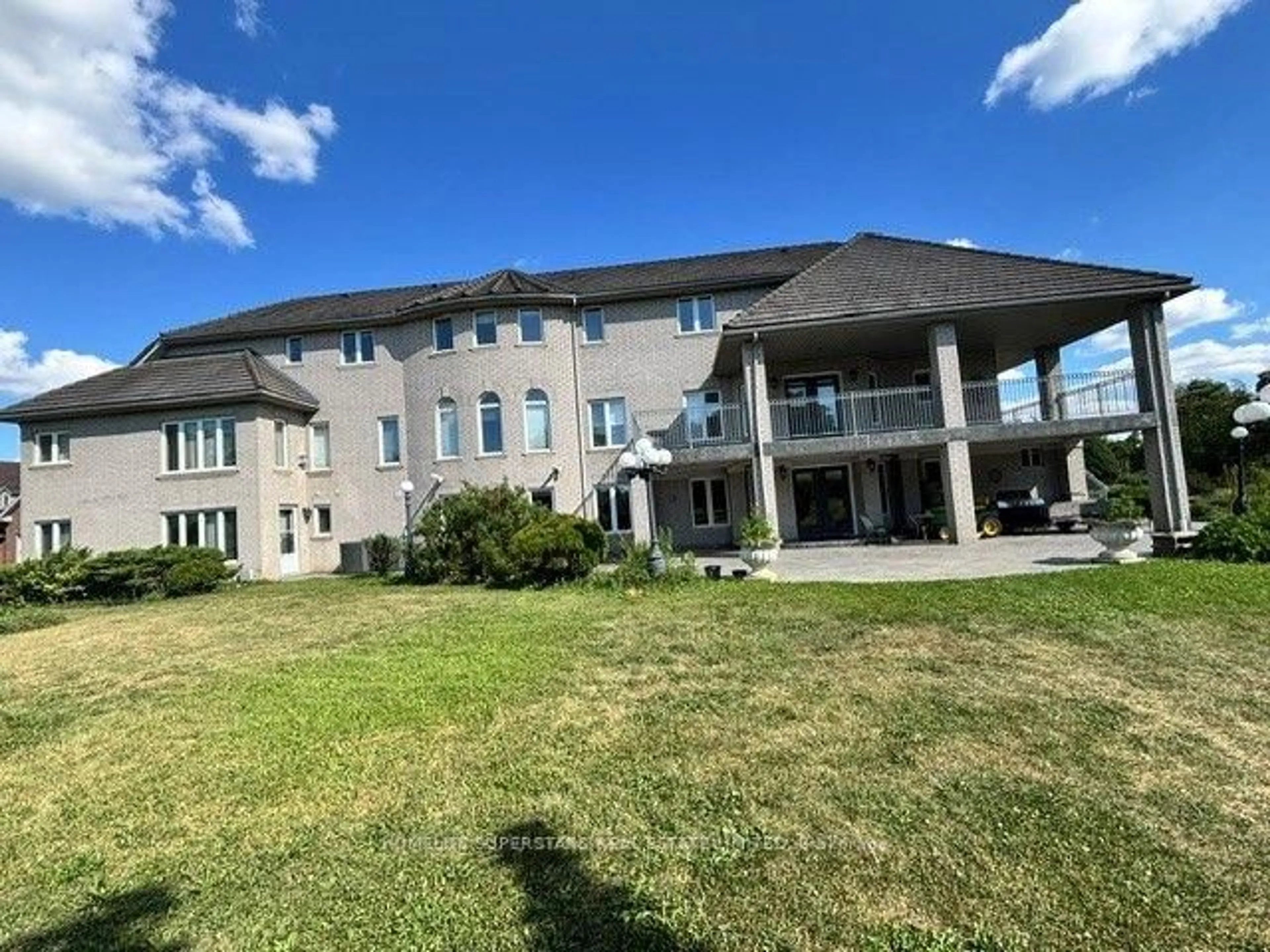 A pic from outside/outdoor area/front of a property/back of a property/a pic from drone, building for 7690 Mayfield Rd, Caledon Ontario L7E 0V9