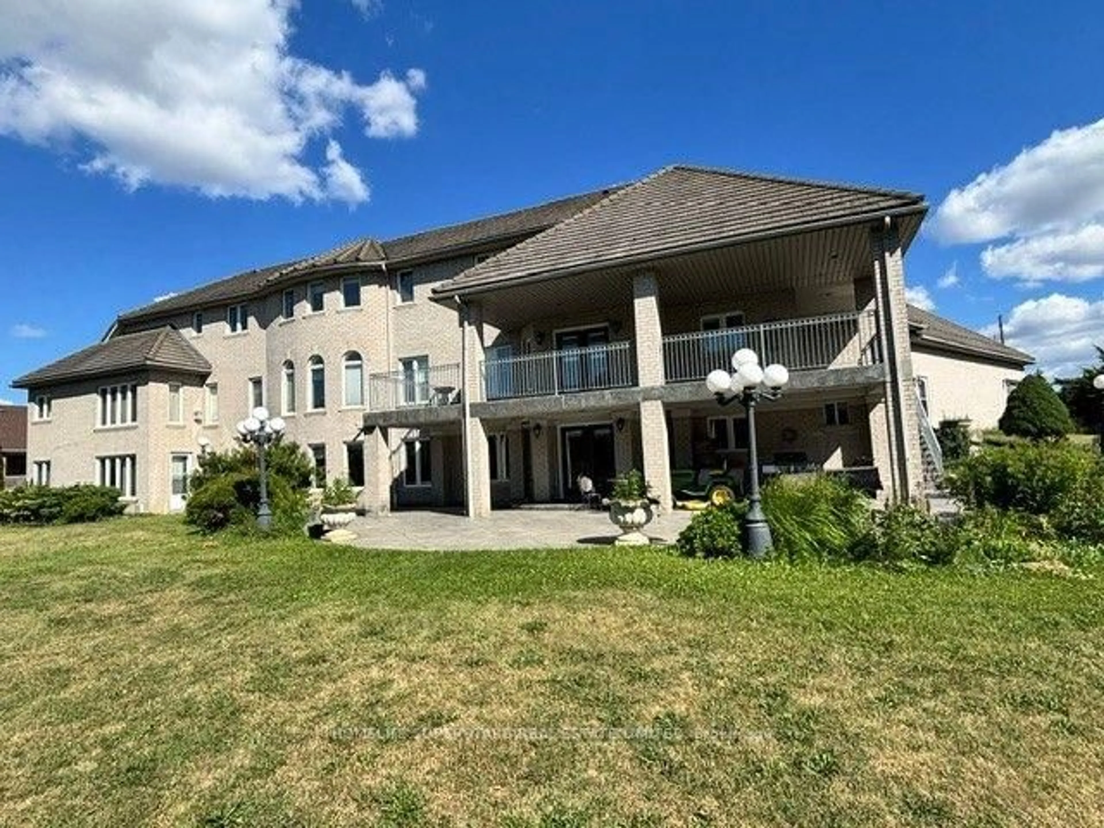 A pic from outside/outdoor area/front of a property/back of a property/a pic from drone, unknown for 7690 Mayfield Rd, Caledon Ontario L7E 0V9
