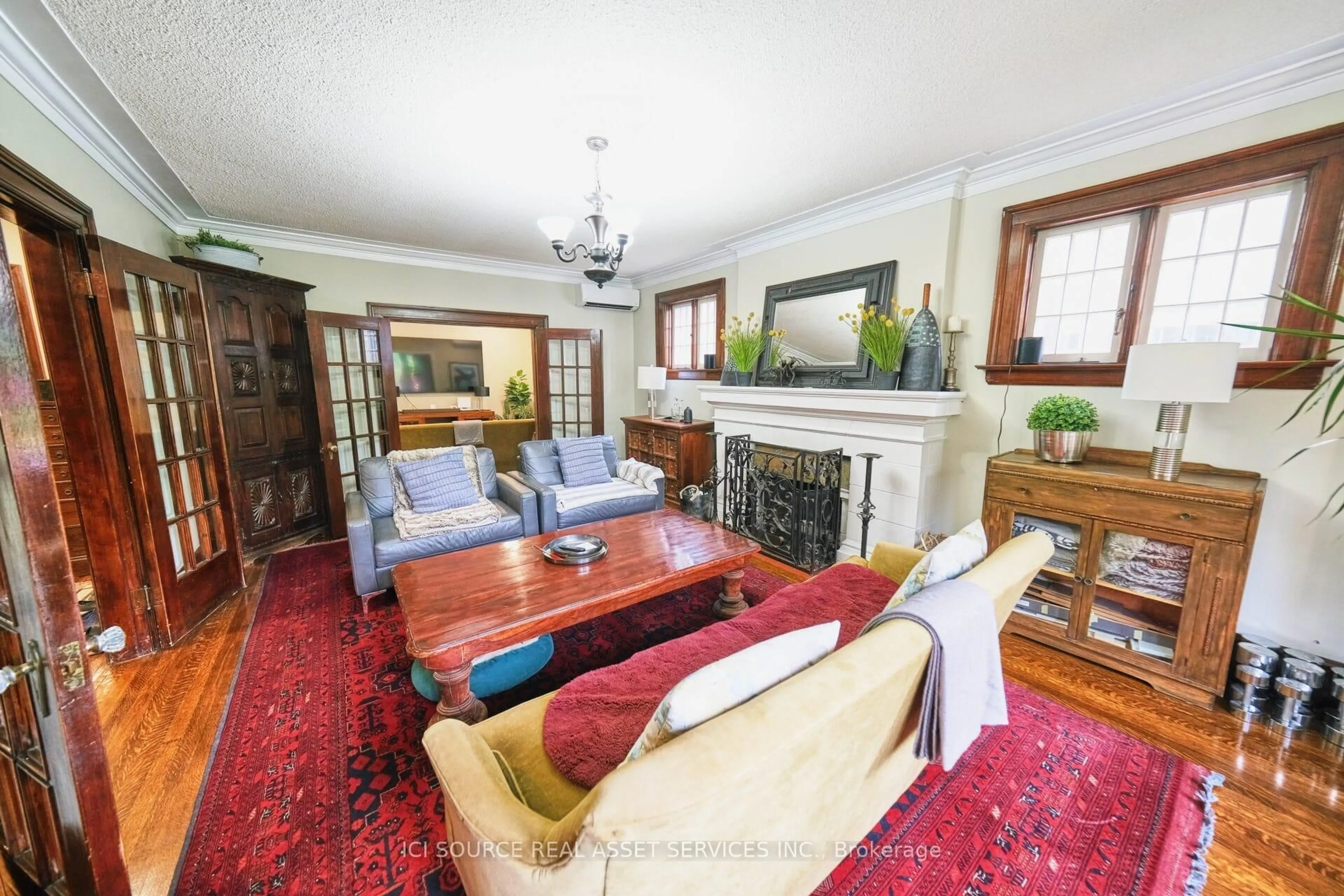 Living room with furniture, unknown for 59 High Park Blvd, Toronto Ontario M6R 1M9
