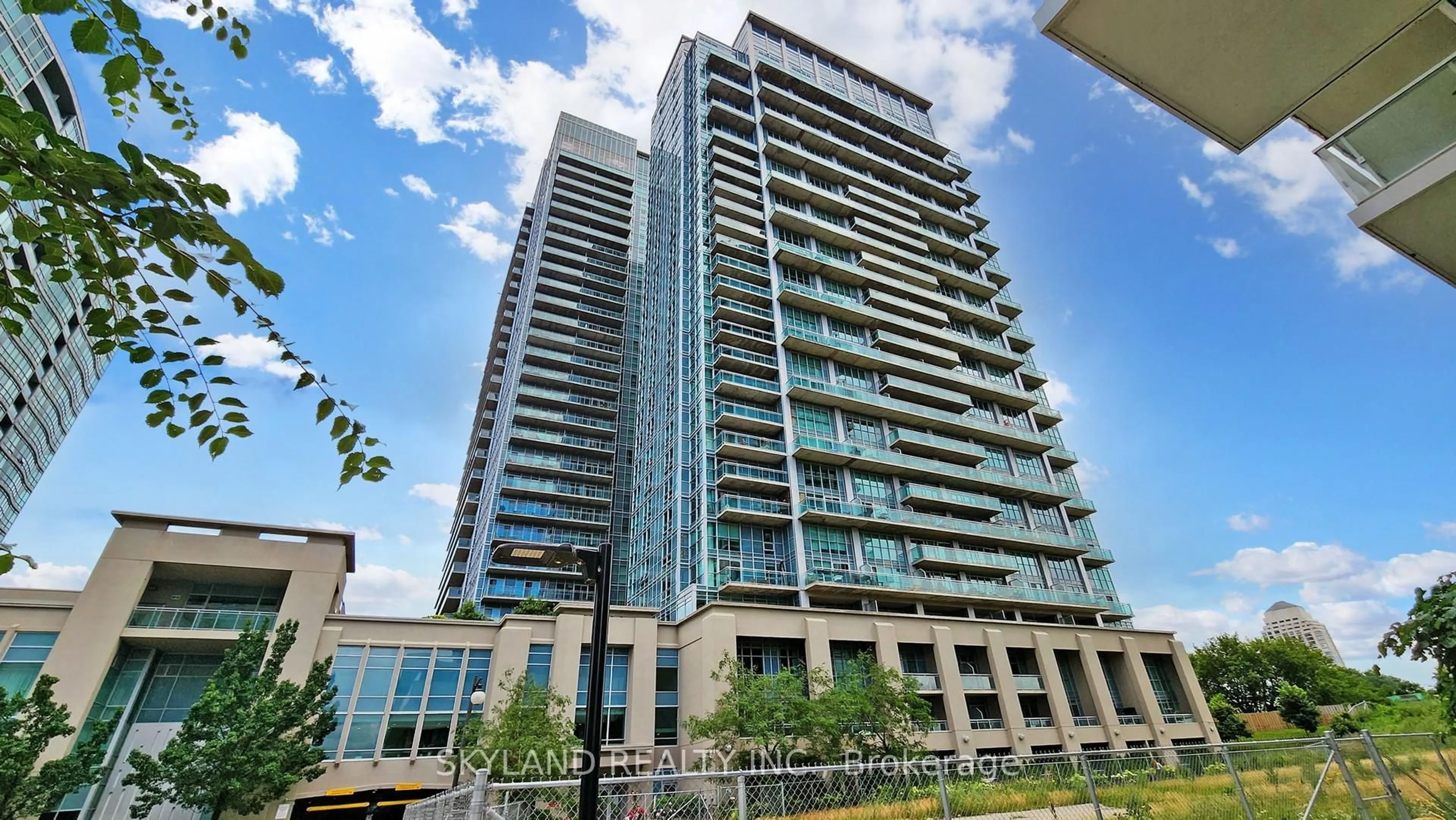 Unknown for 165 Legion Rd #2528, Toronto Ontario M8Y 0B3