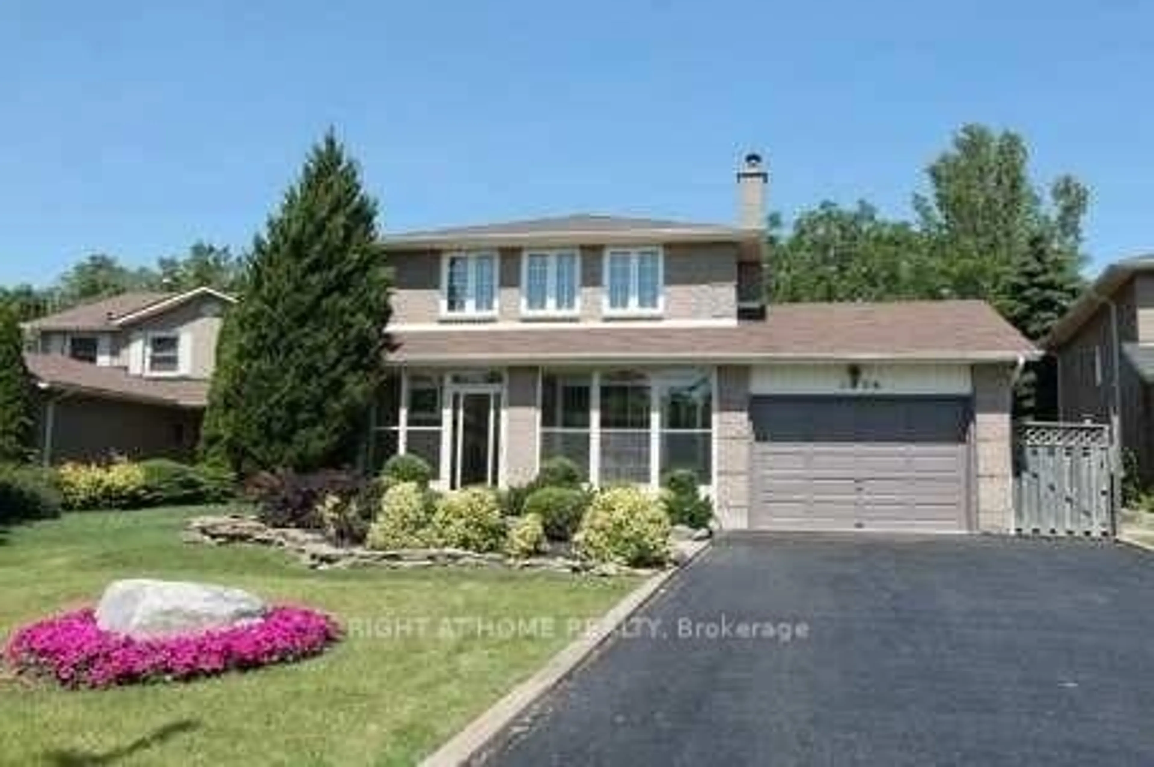 Home with brick exterior material, street for 1036 Sawgrass Cres, Mississauga Ontario L5C 3Y3