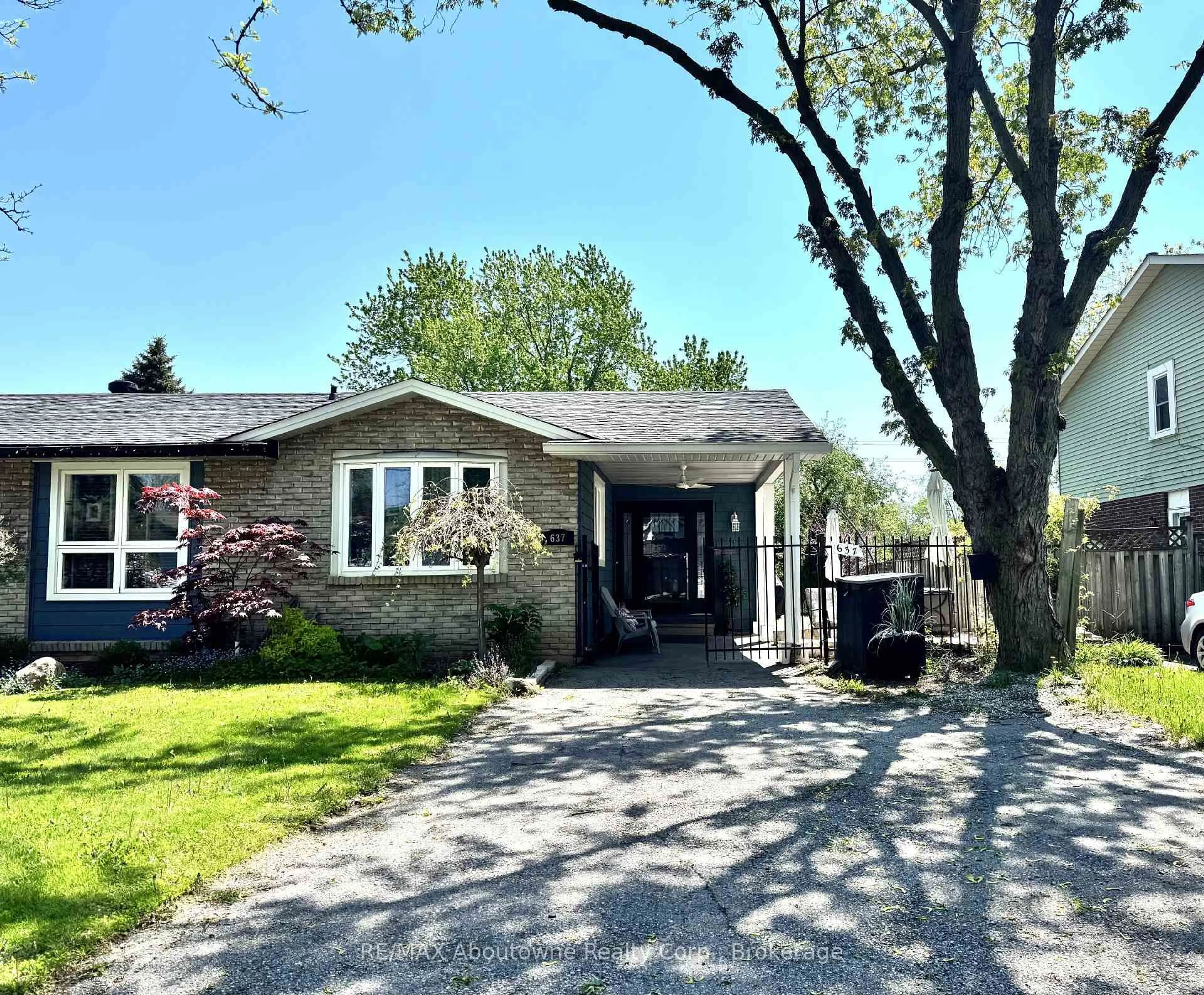 Unknown for 637 Lomond Cres, Burlington Ontario L7L 2N8
