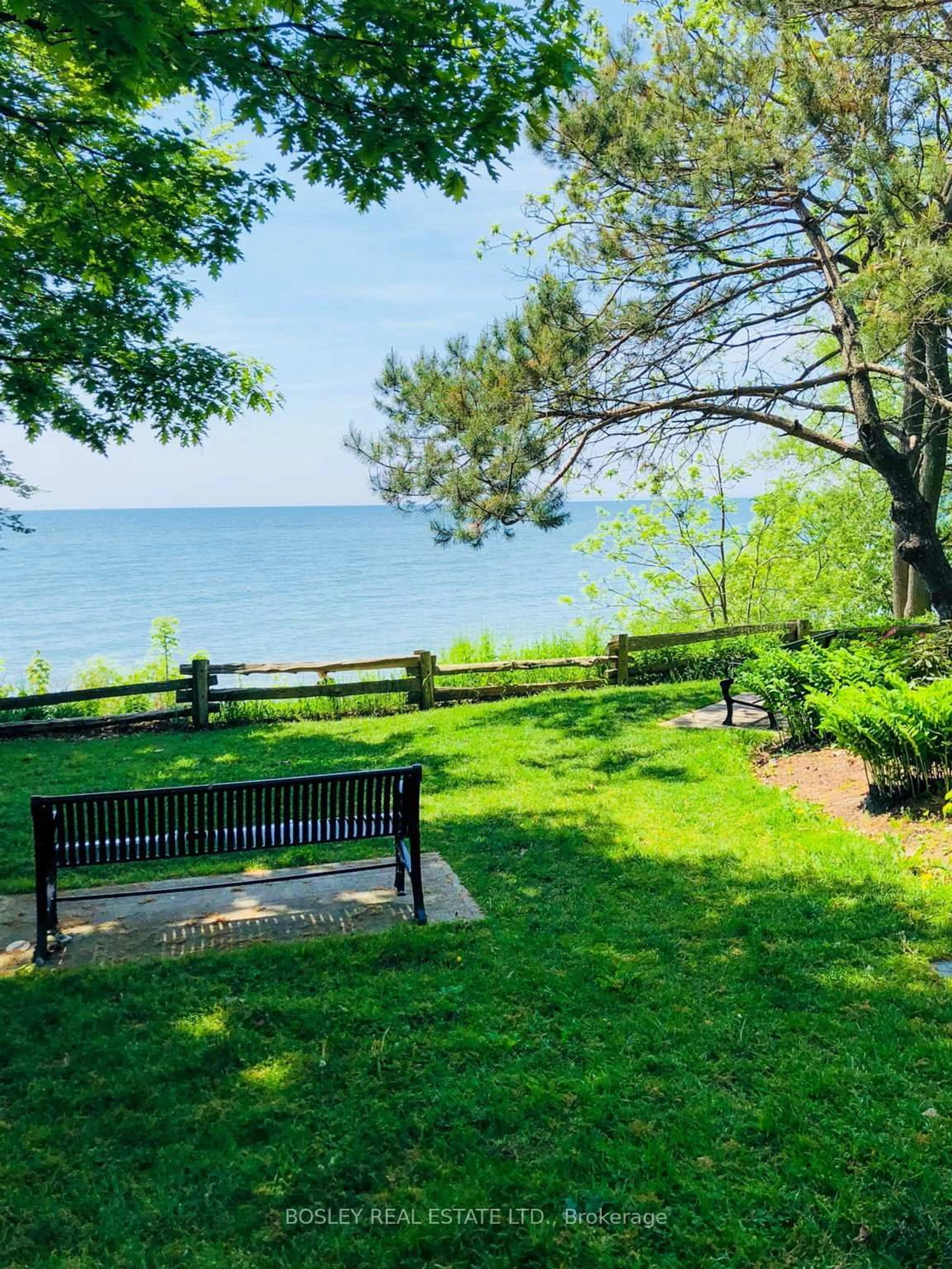 Patio, water/lake/river/ocean view for 7 Godfrey's Lane, Mississauga Ontario L5H 2T1