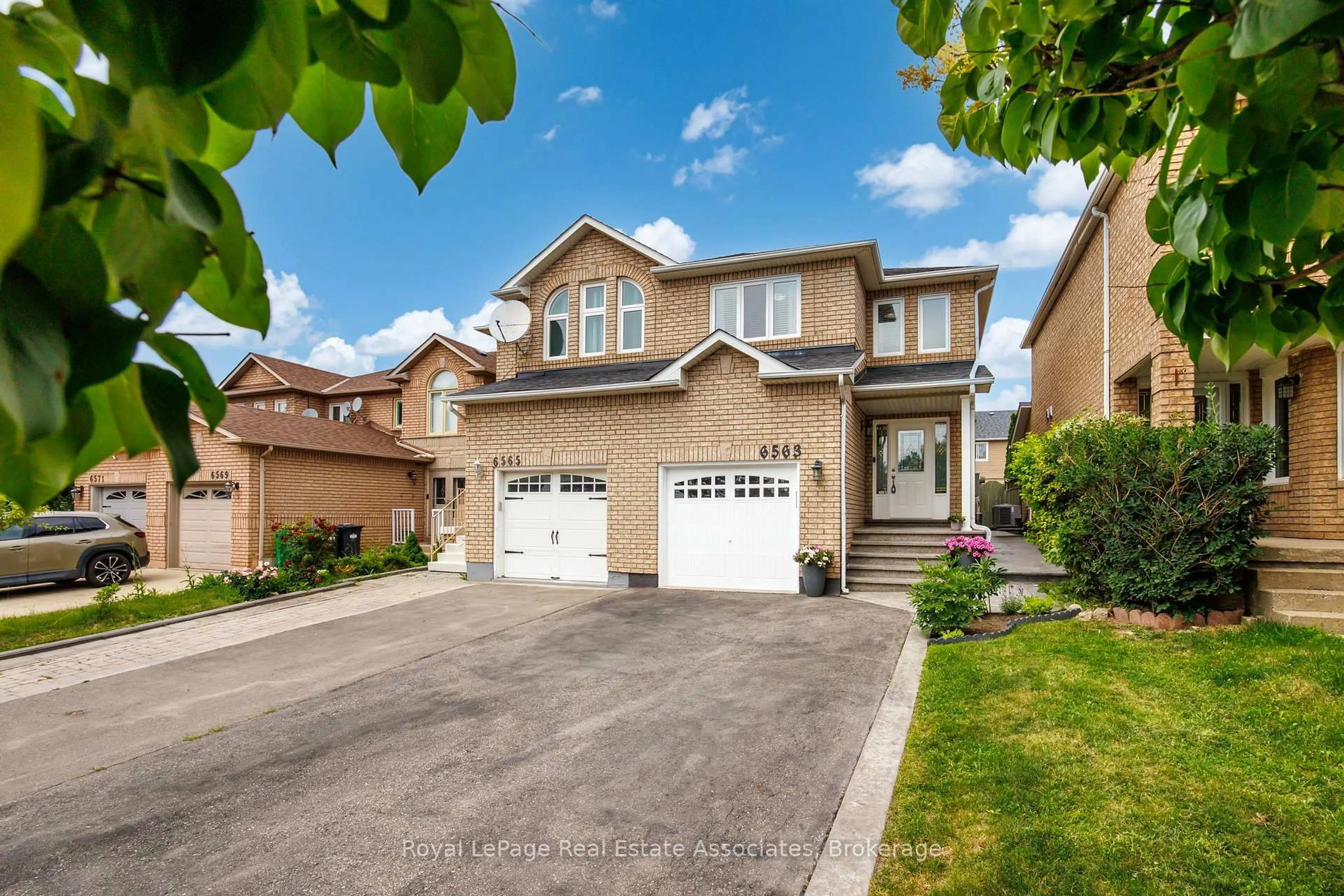 Home with brick exterior material, street for 6563 Sapling Tr, Mississauga Ontario L5N 7J3