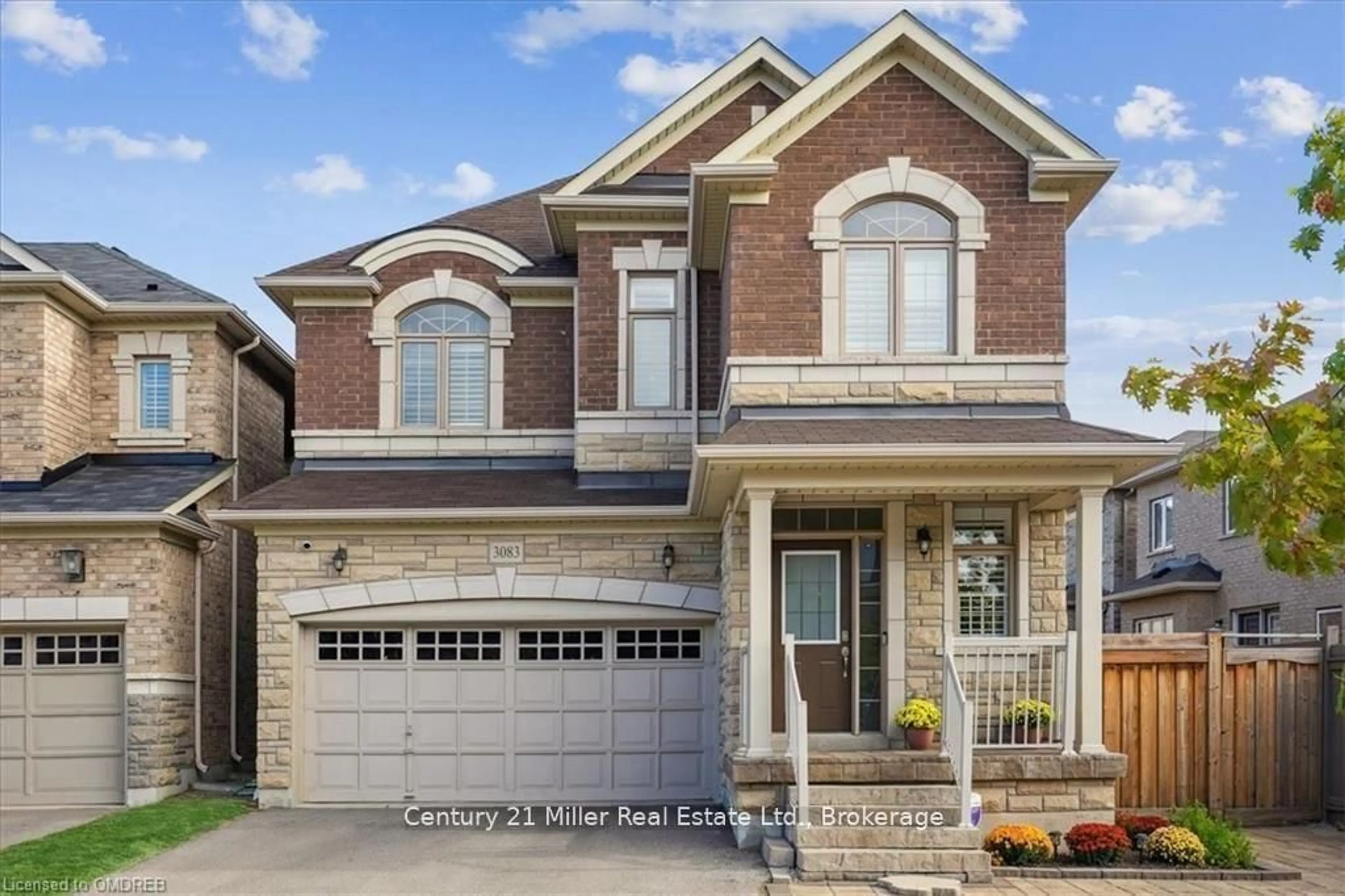 Home with brick exterior material, street for 3083 Streamwood Passage, Oakville Ontario L6H 0S8