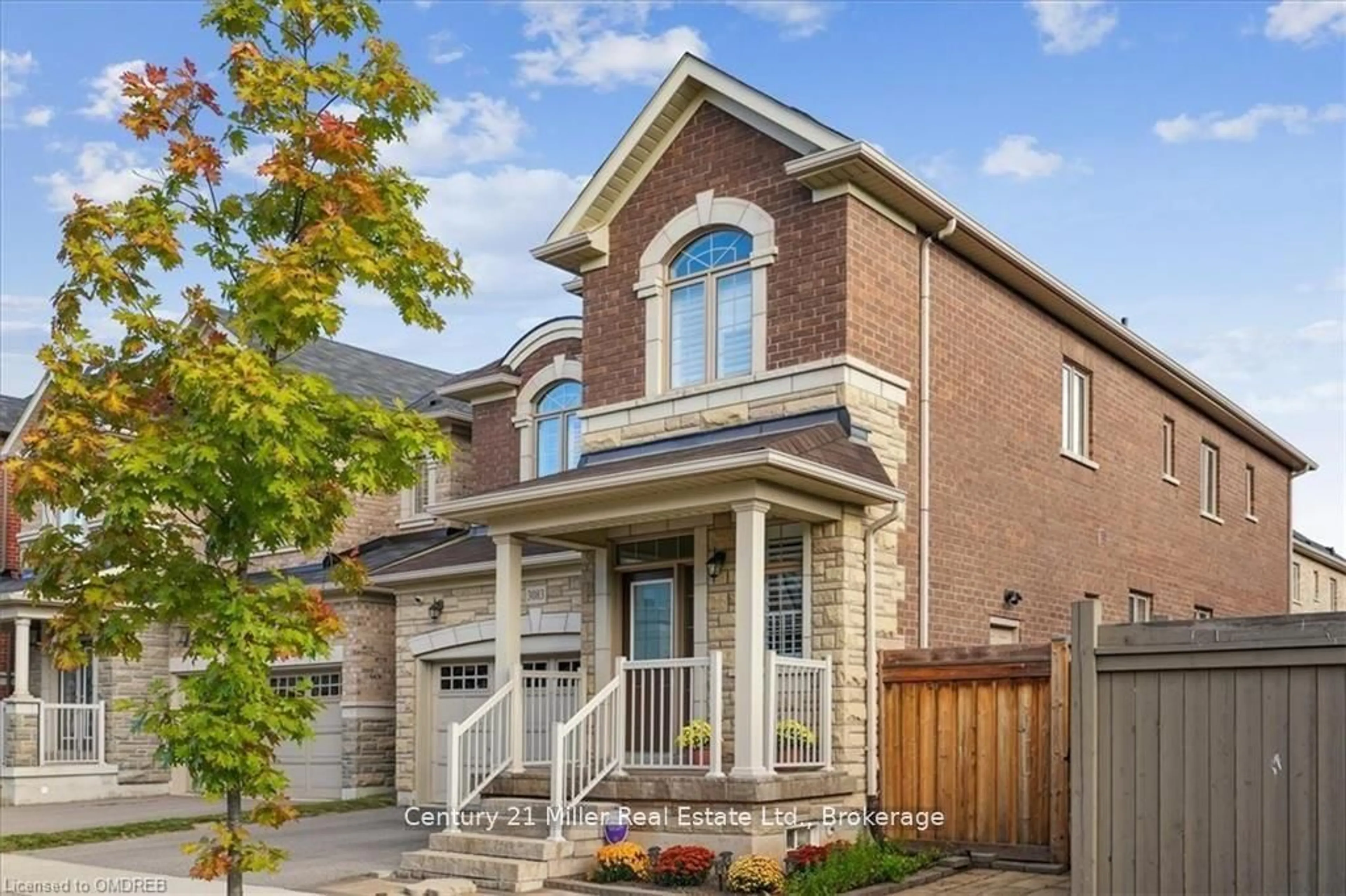 Home with brick exterior material, street for 3083 Streamwood Passage, Oakville Ontario L6H 0S8